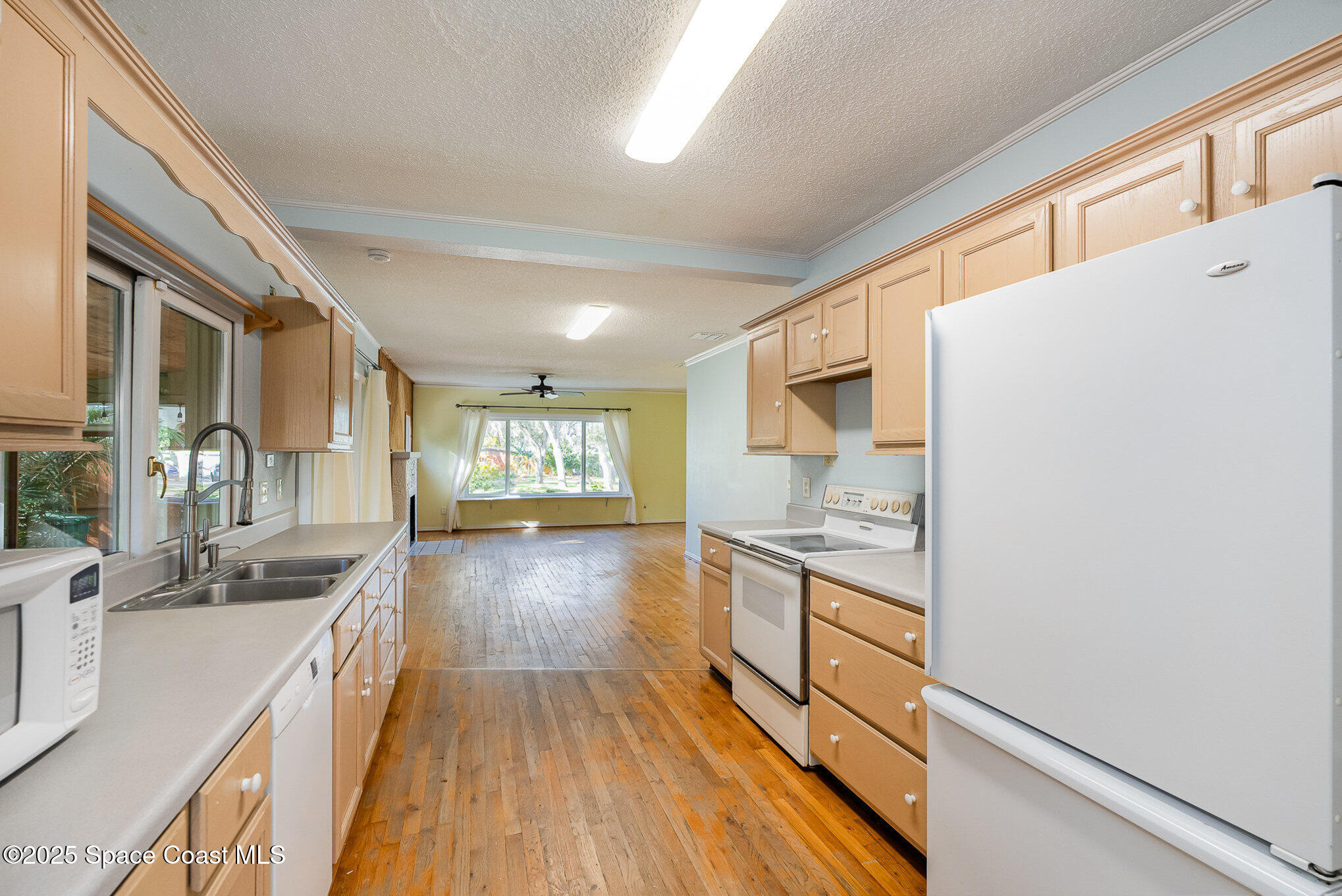 2332 Clairemont Drive