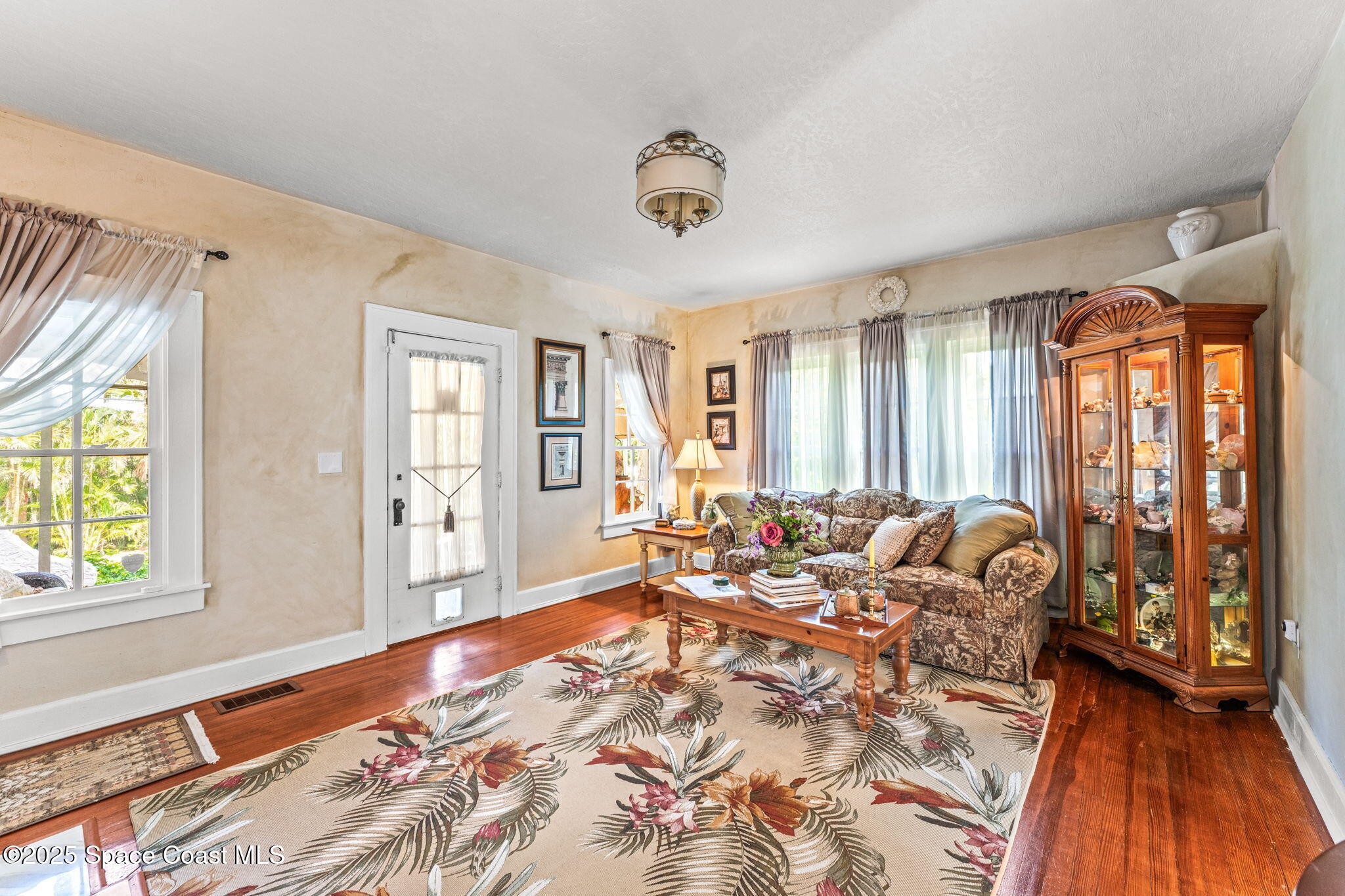 2109 Indian River Drive