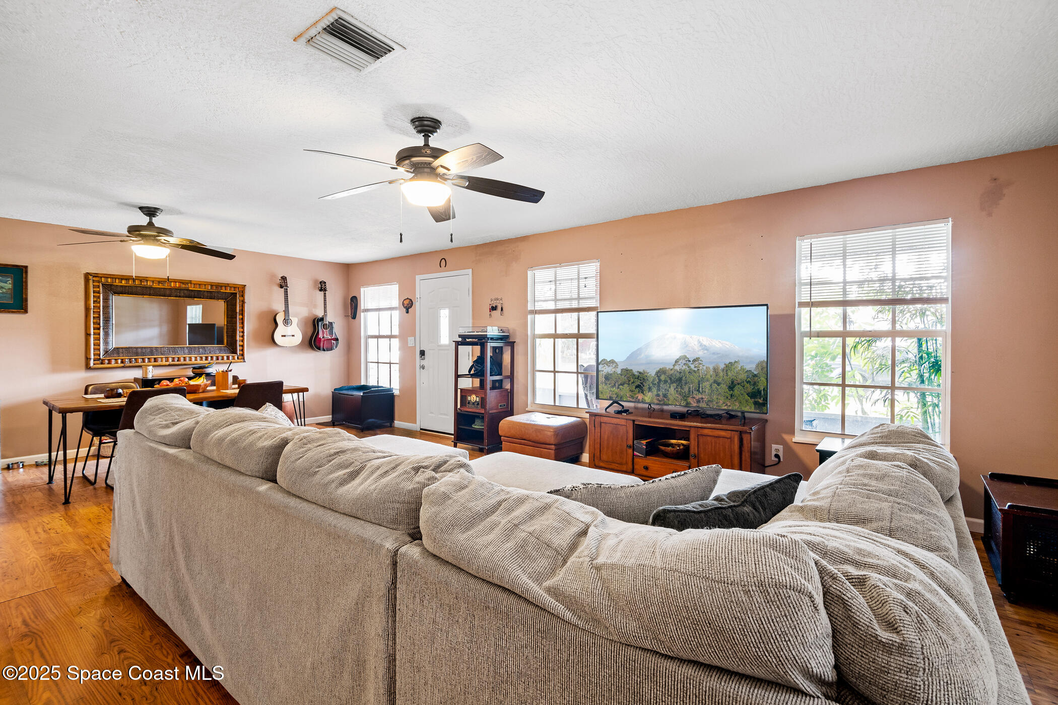 790 Cobblestone Lane NE