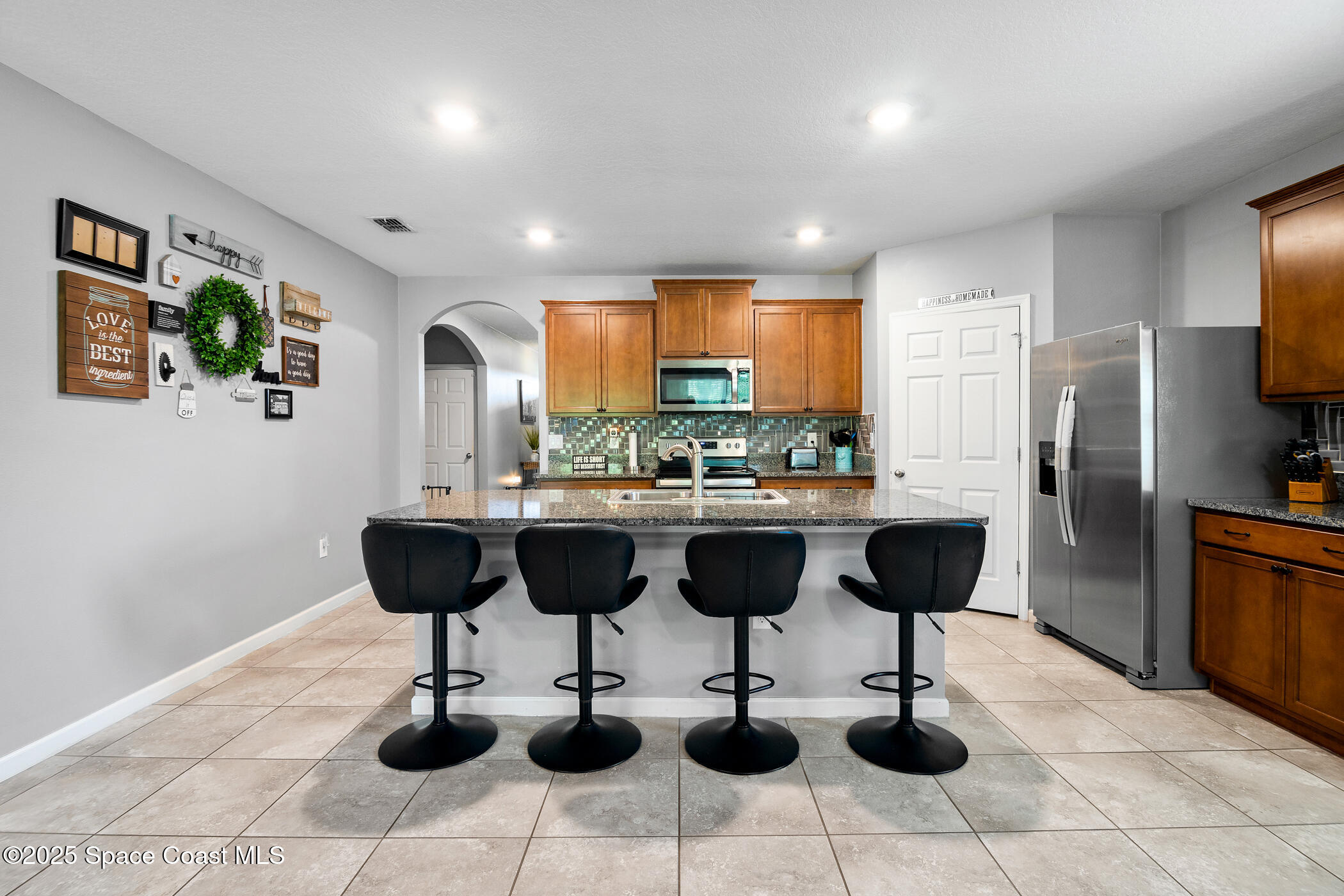 820 Old Country Road SE