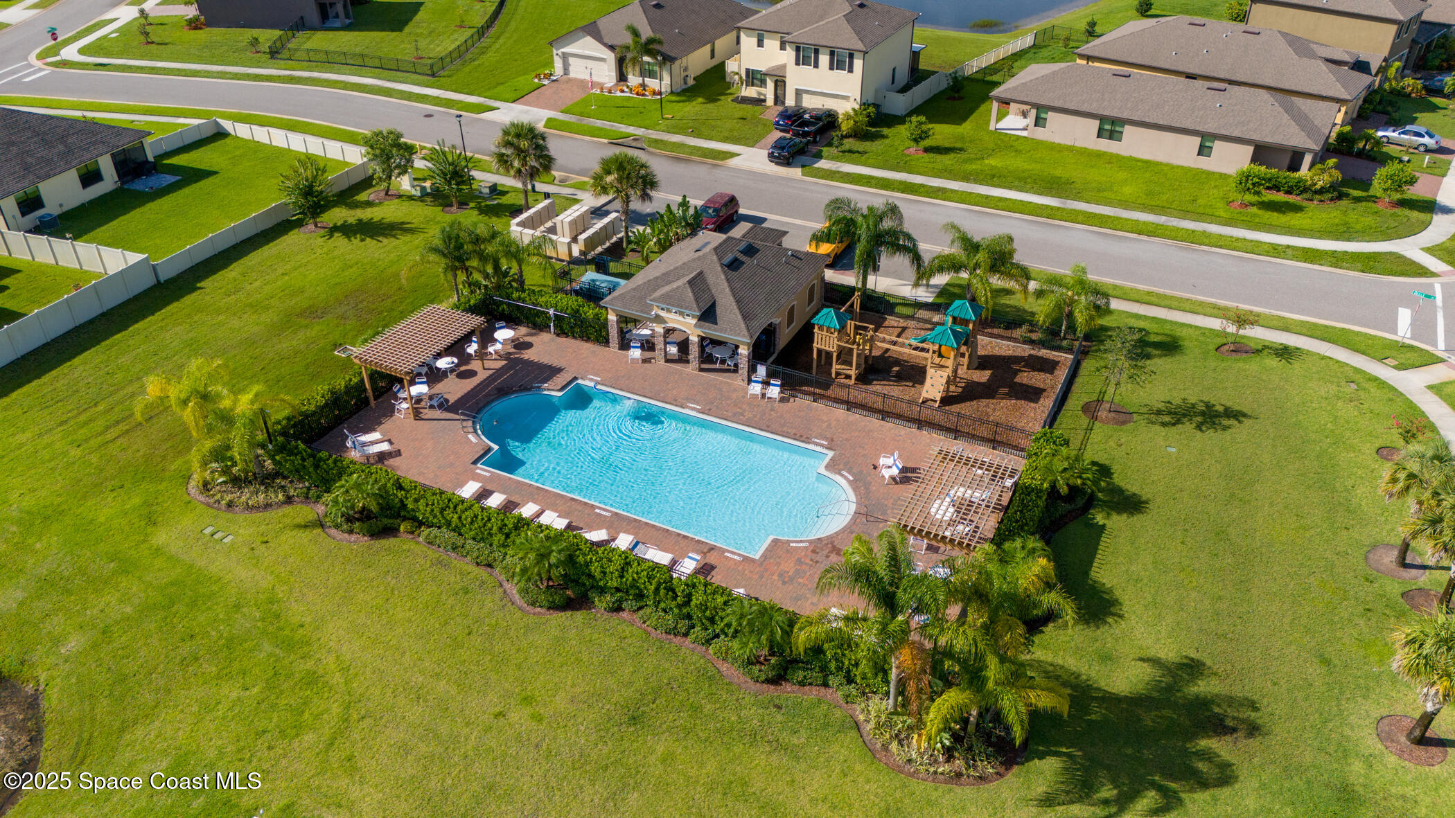 820 Old Country Road SE