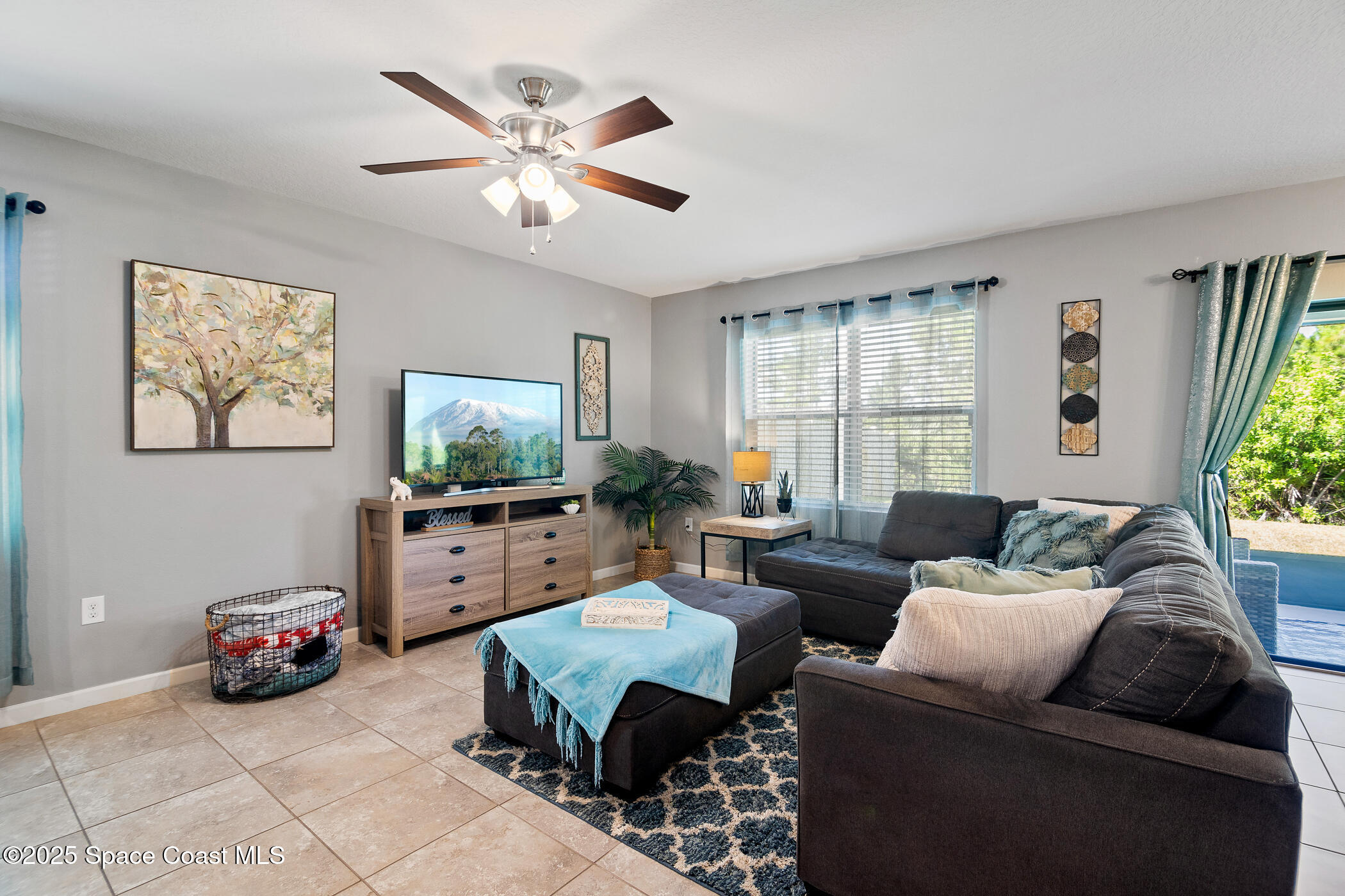 820 Old Country Road SE