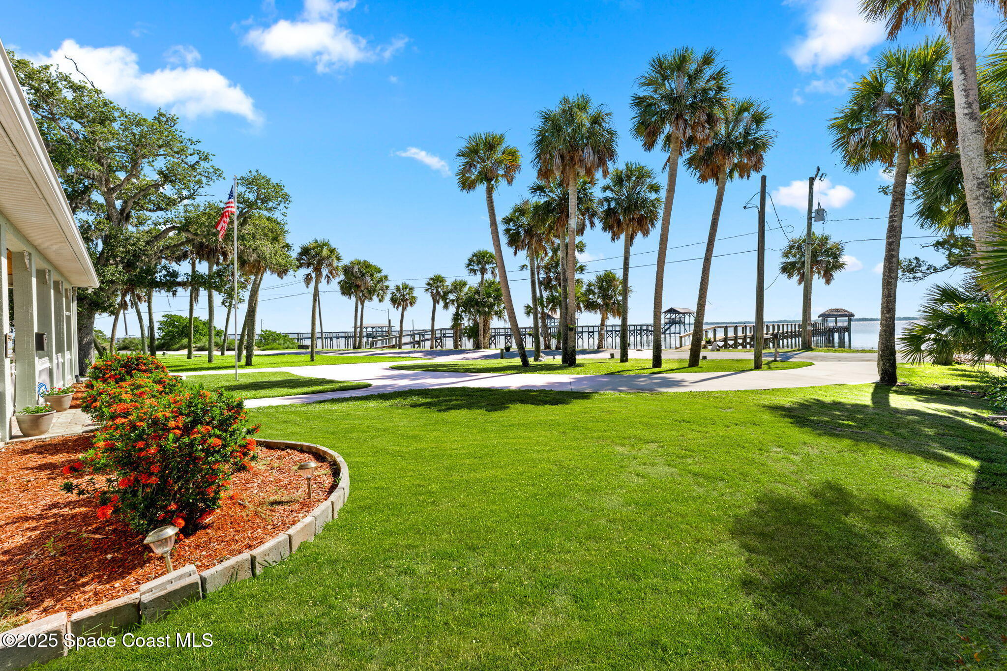 3745 Indian River Drive