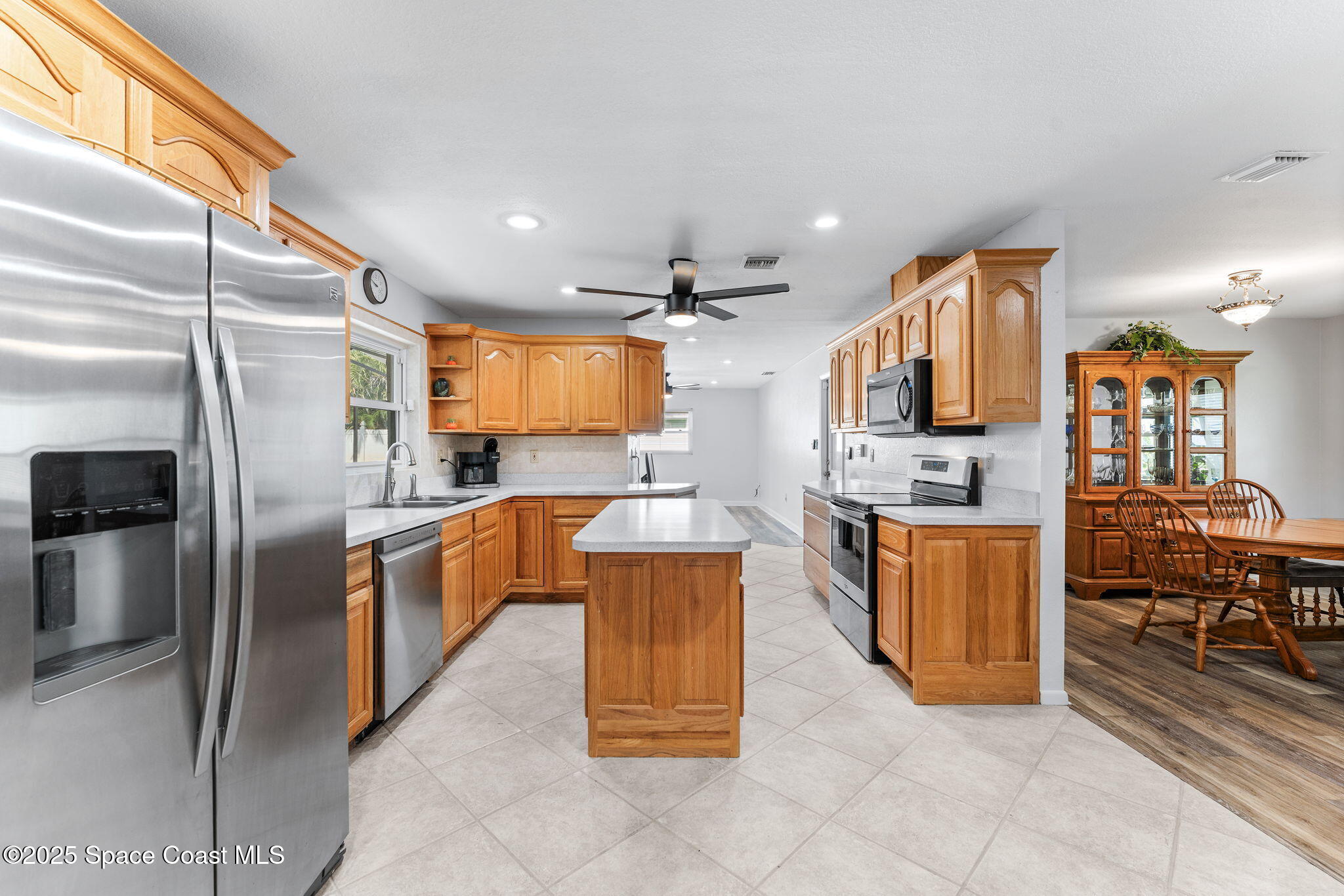 1529 Bay Shore Drive