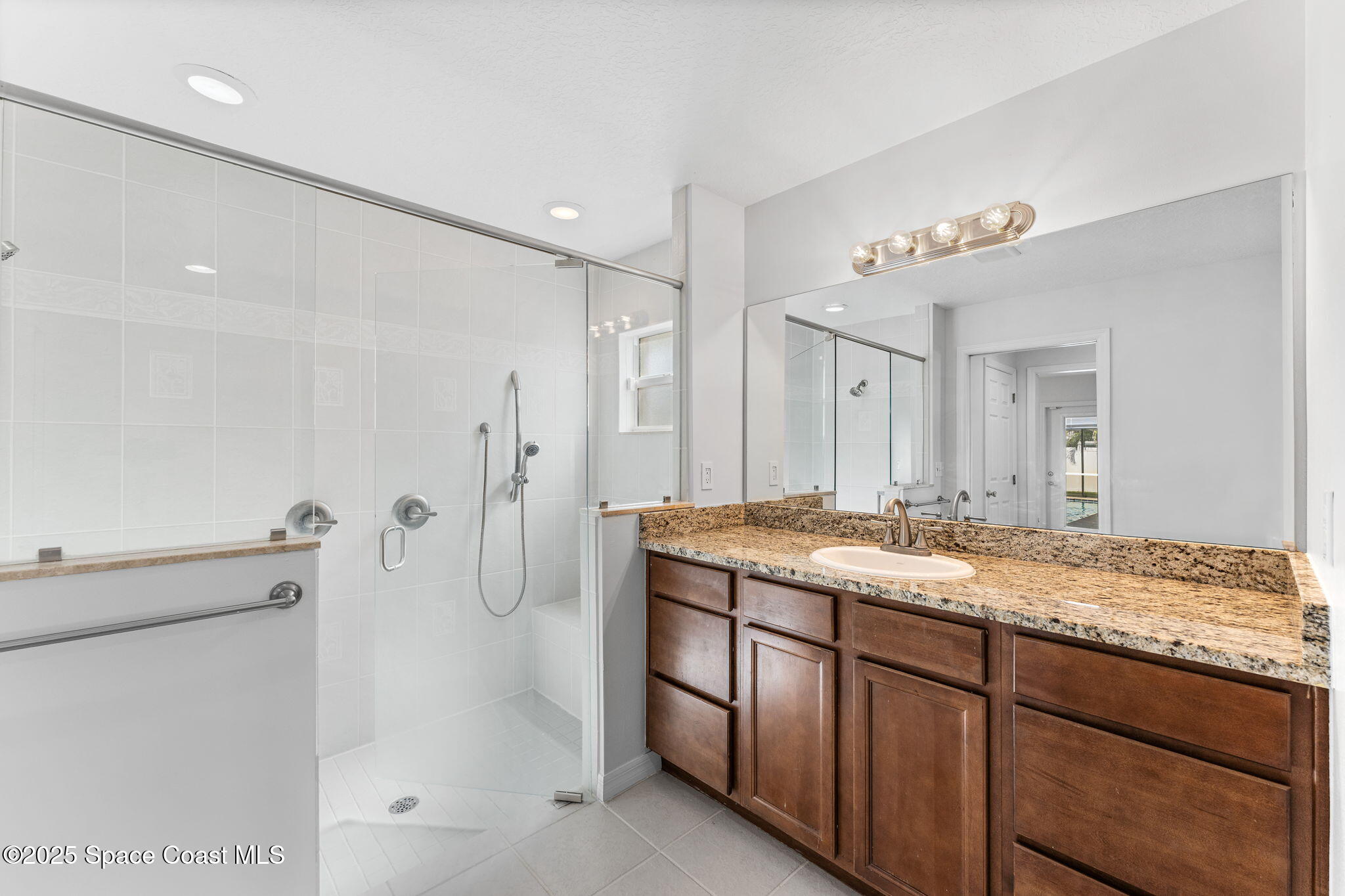 1529 Bay Shore Drive