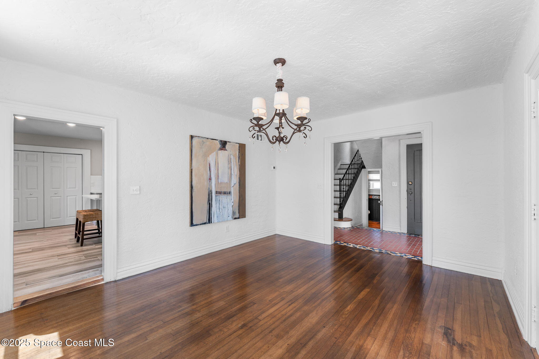121 Circle Drive
