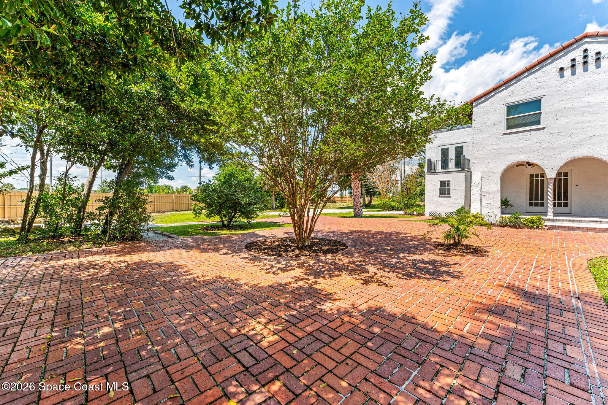 121 Circle Drive