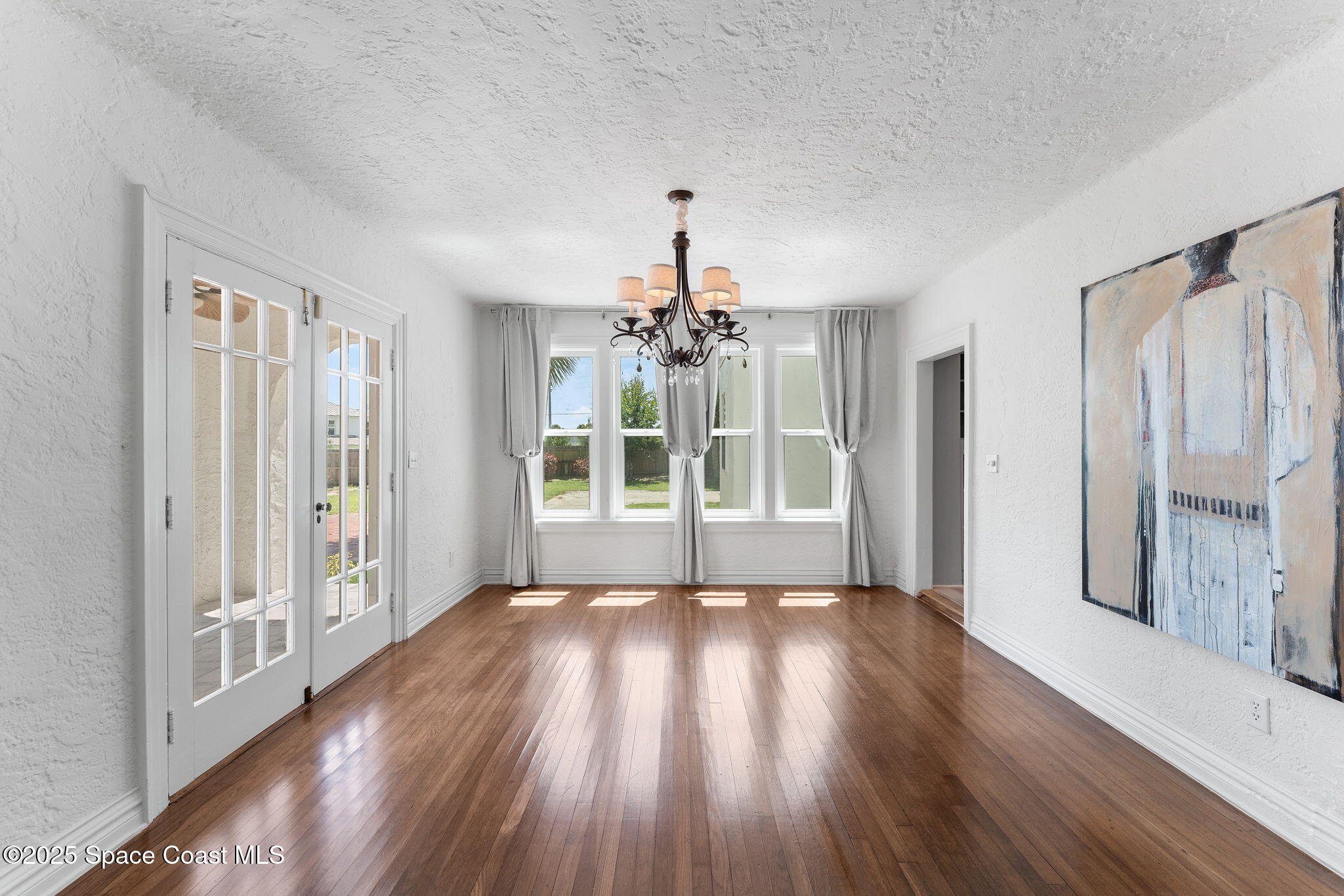 121 Circle Drive