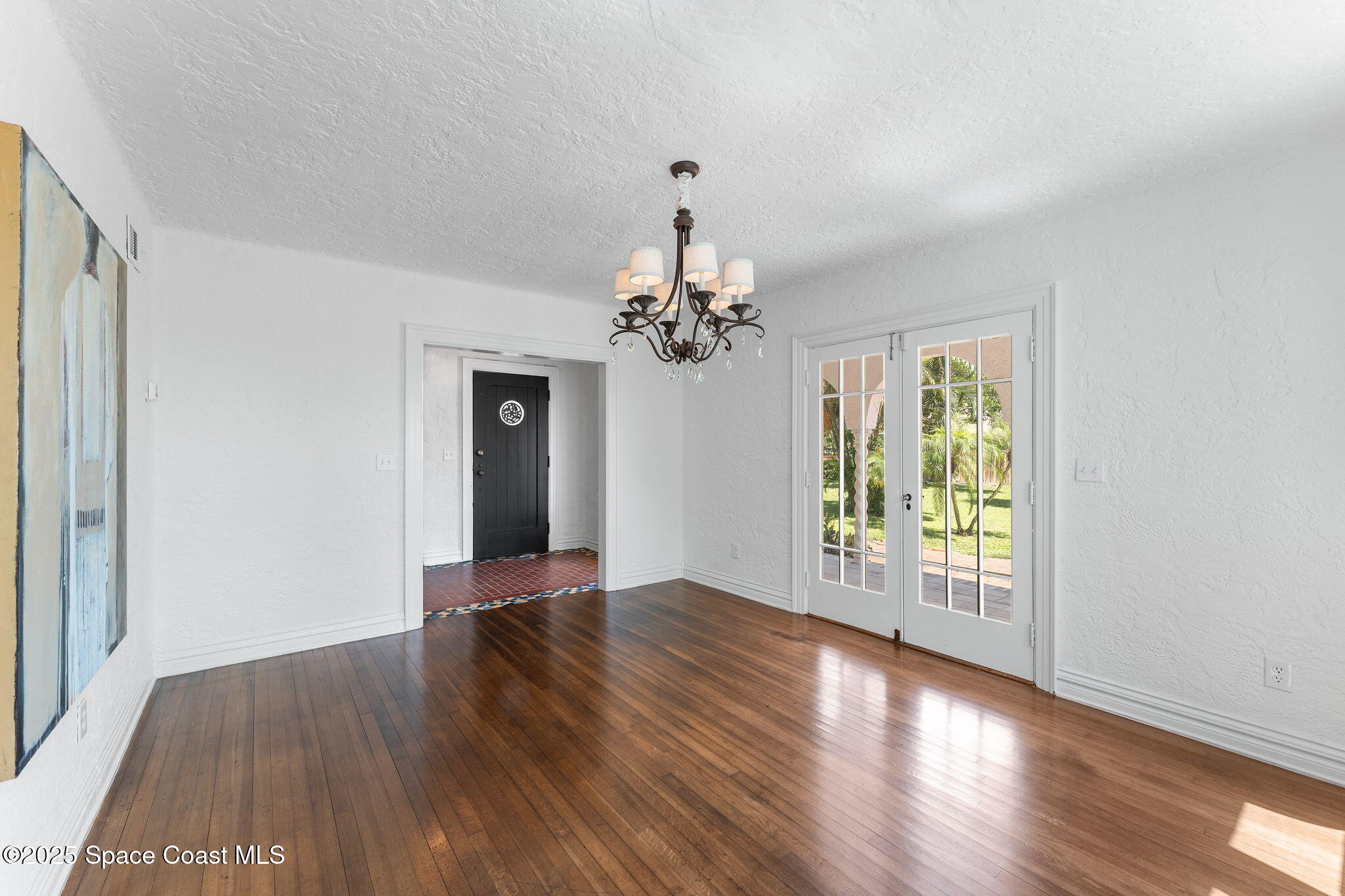121 Circle Drive