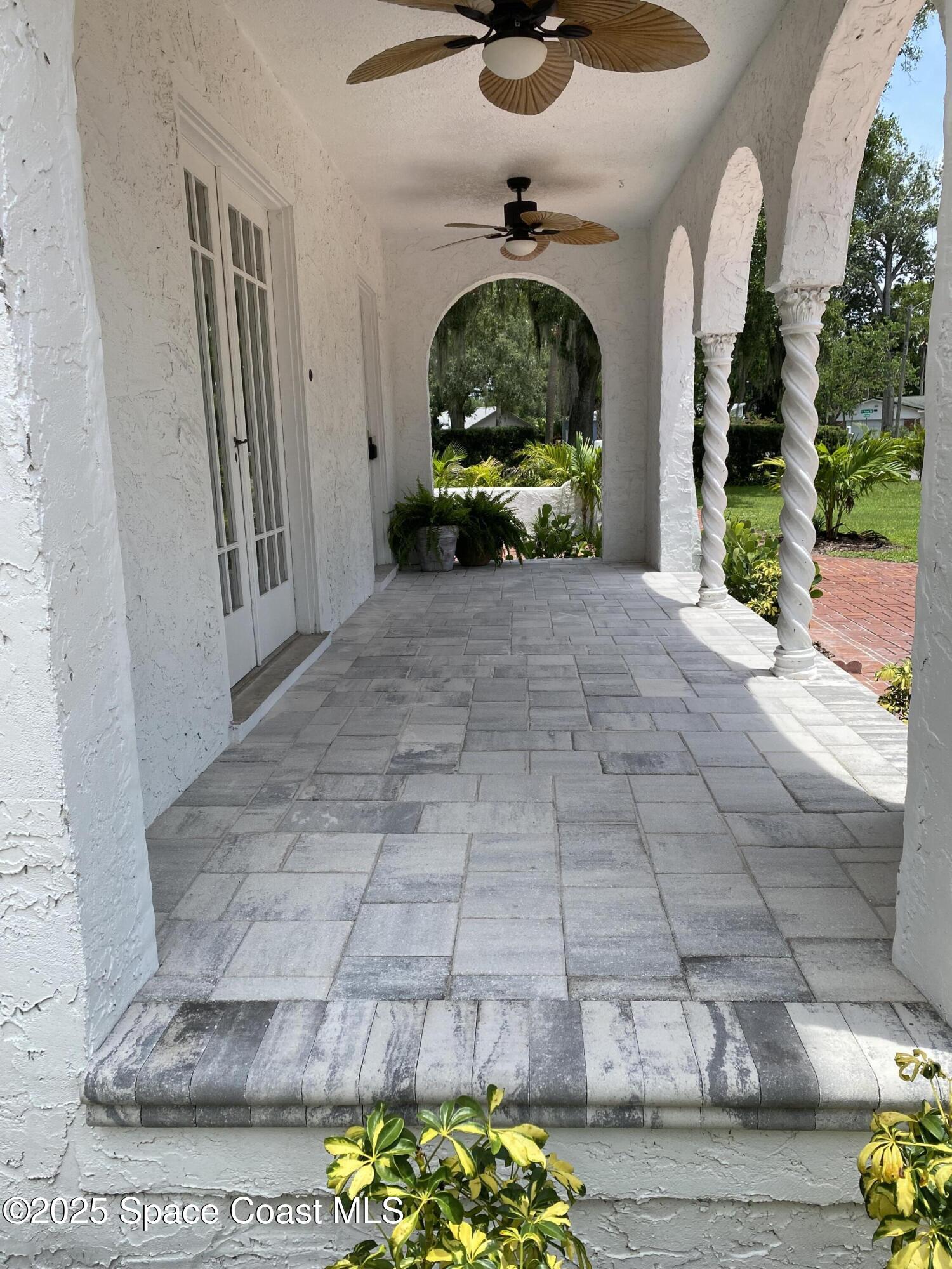 121 Circle Drive