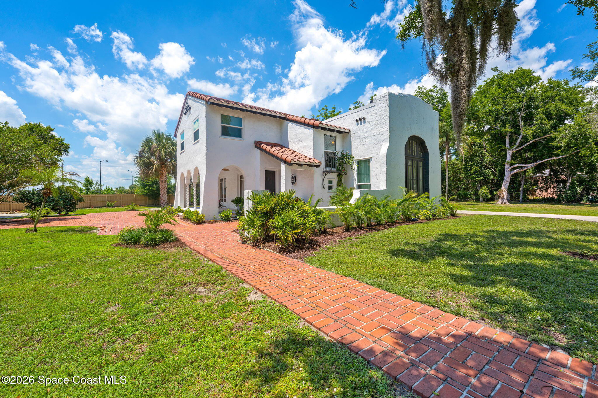 121 Circle Drive