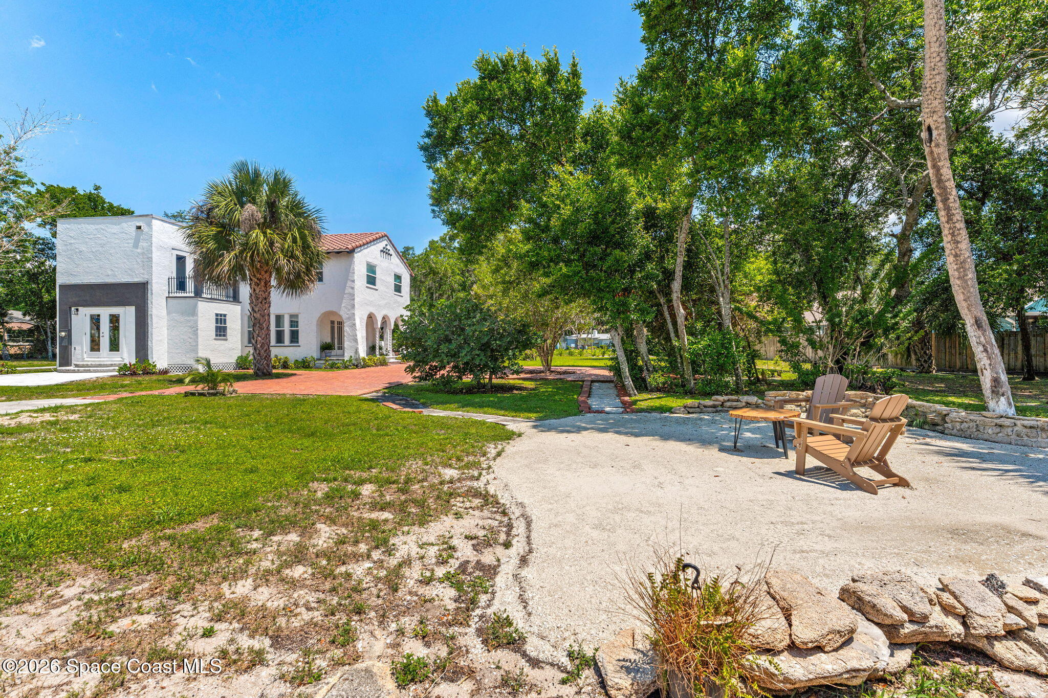 121 Circle Drive