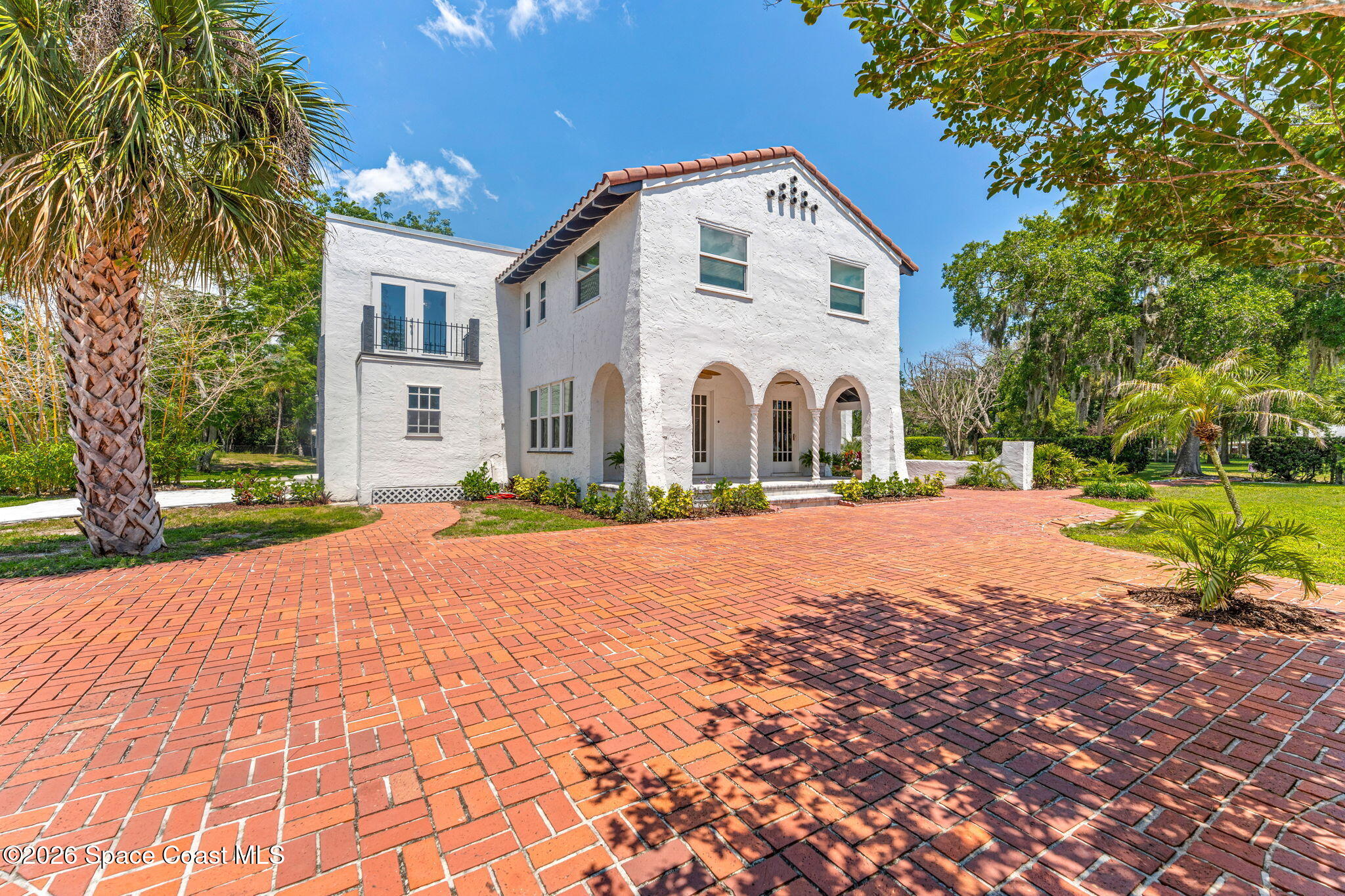 121 Circle Drive