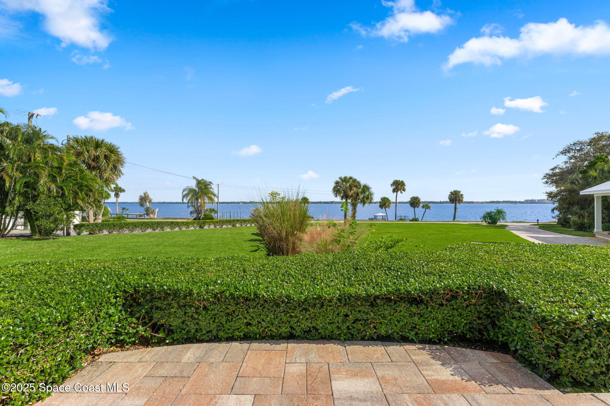 413 N Indian River Drive