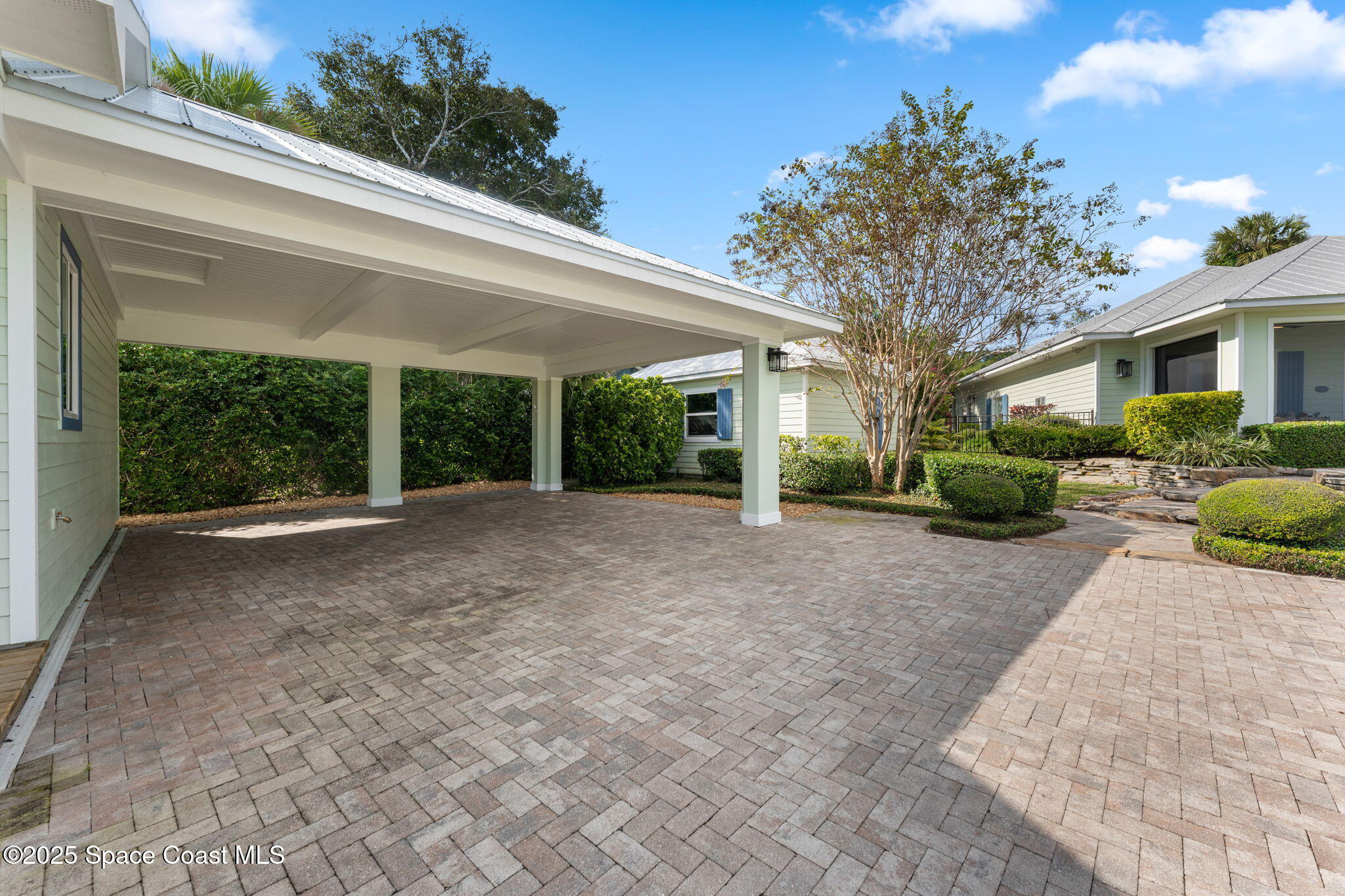 413 N Indian River Drive