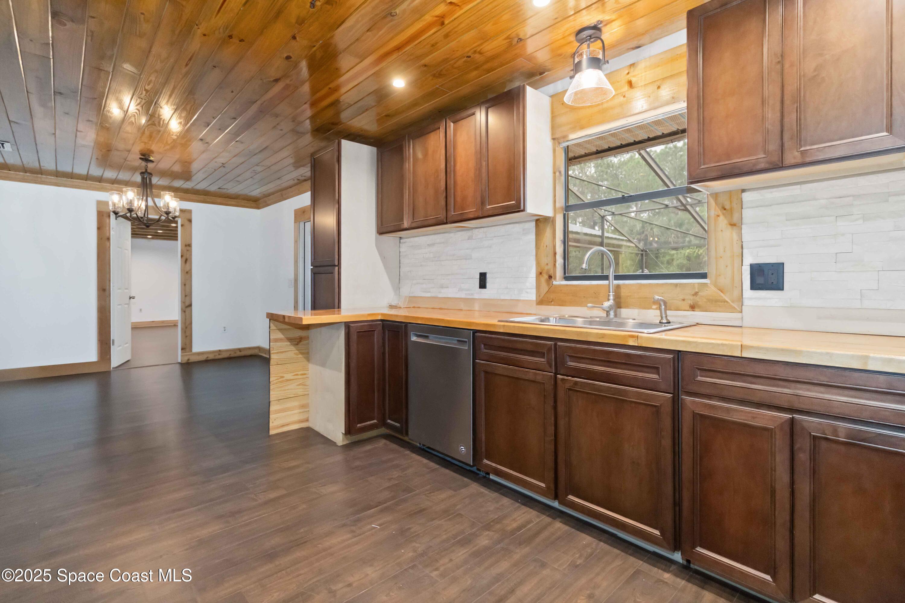 5175 Dalehurst Drive