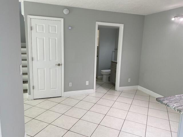 1212 Vista Oaks Circle NE