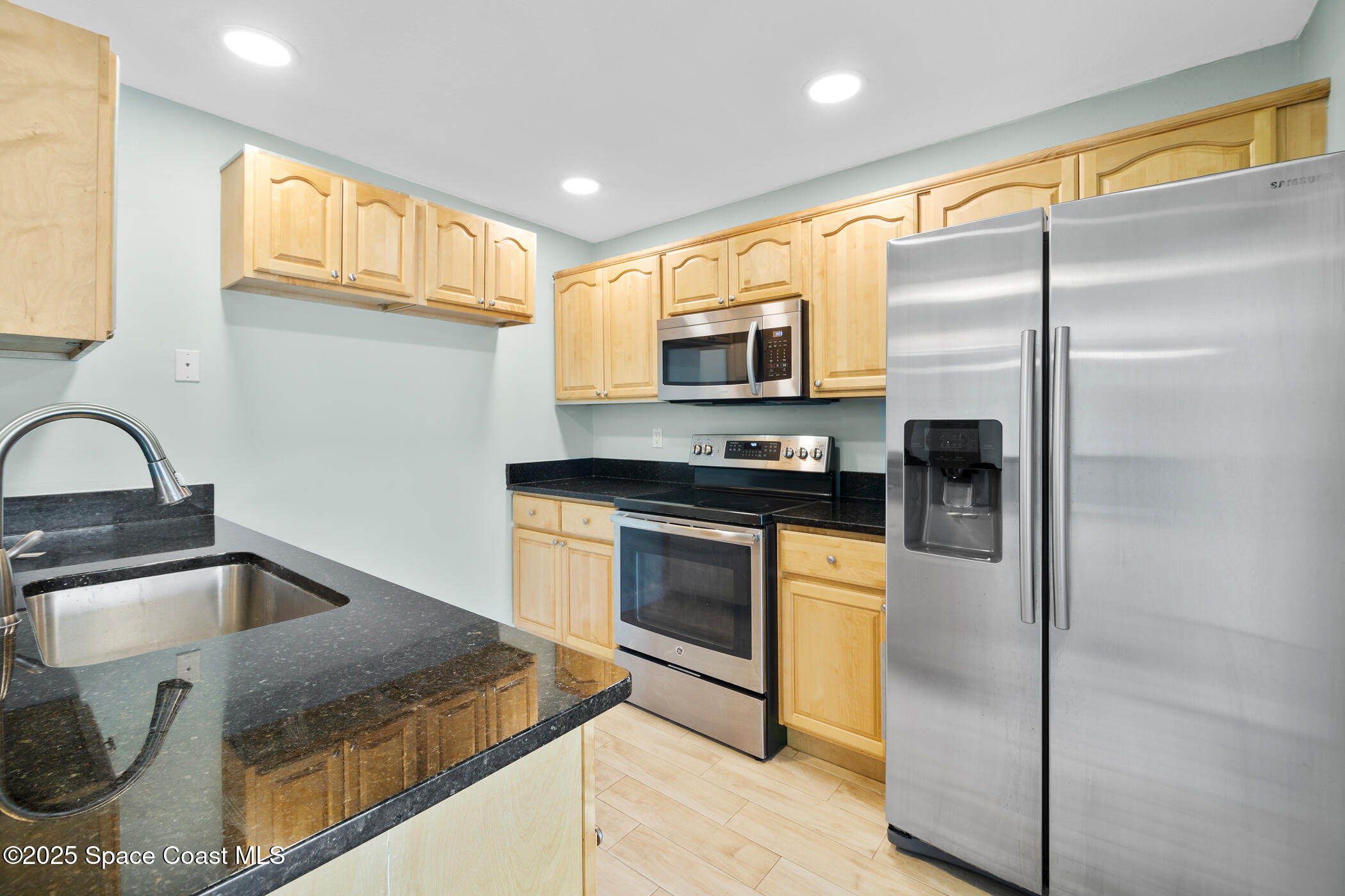 627 Ridge Club Drive 14