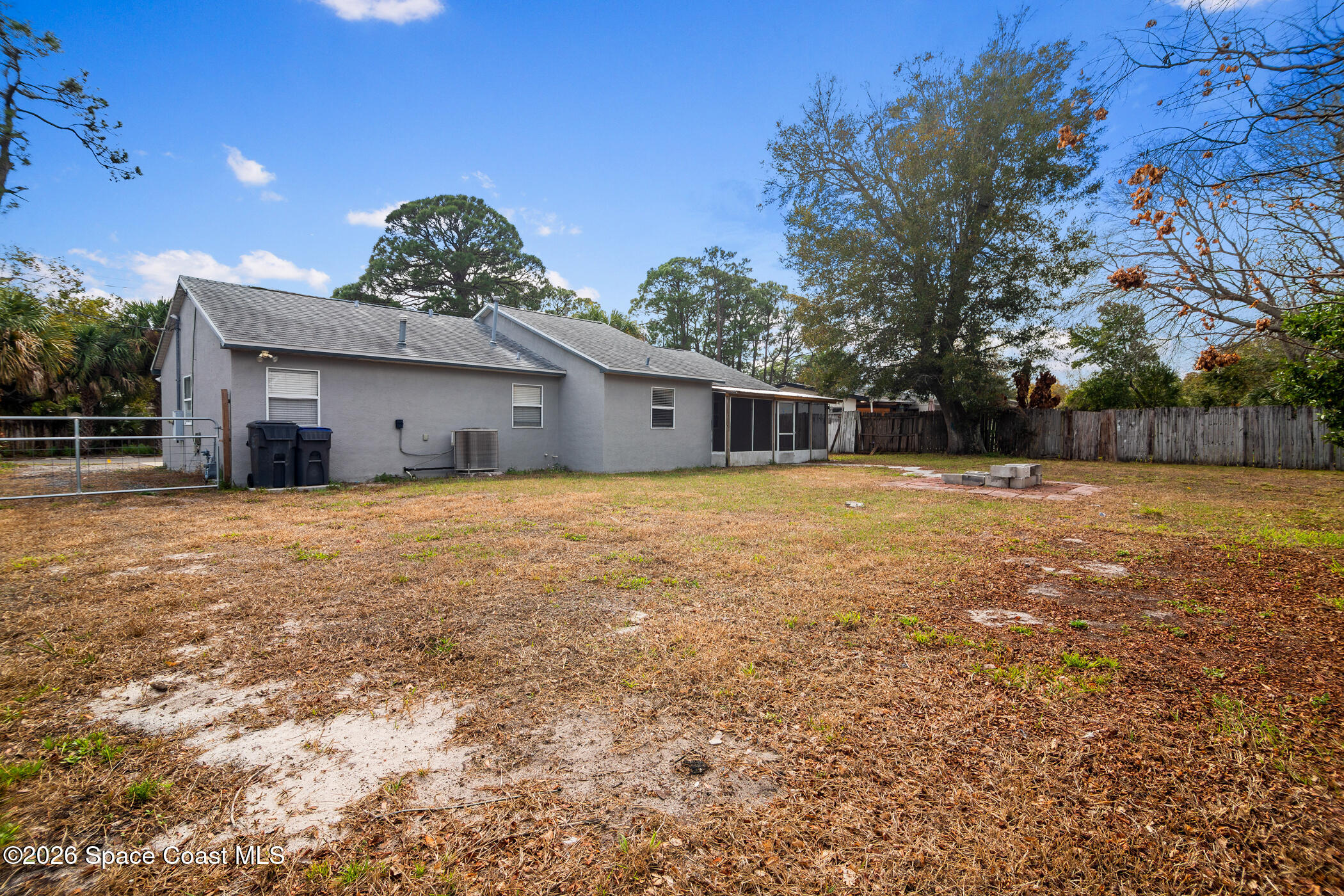 112 Lado Lane