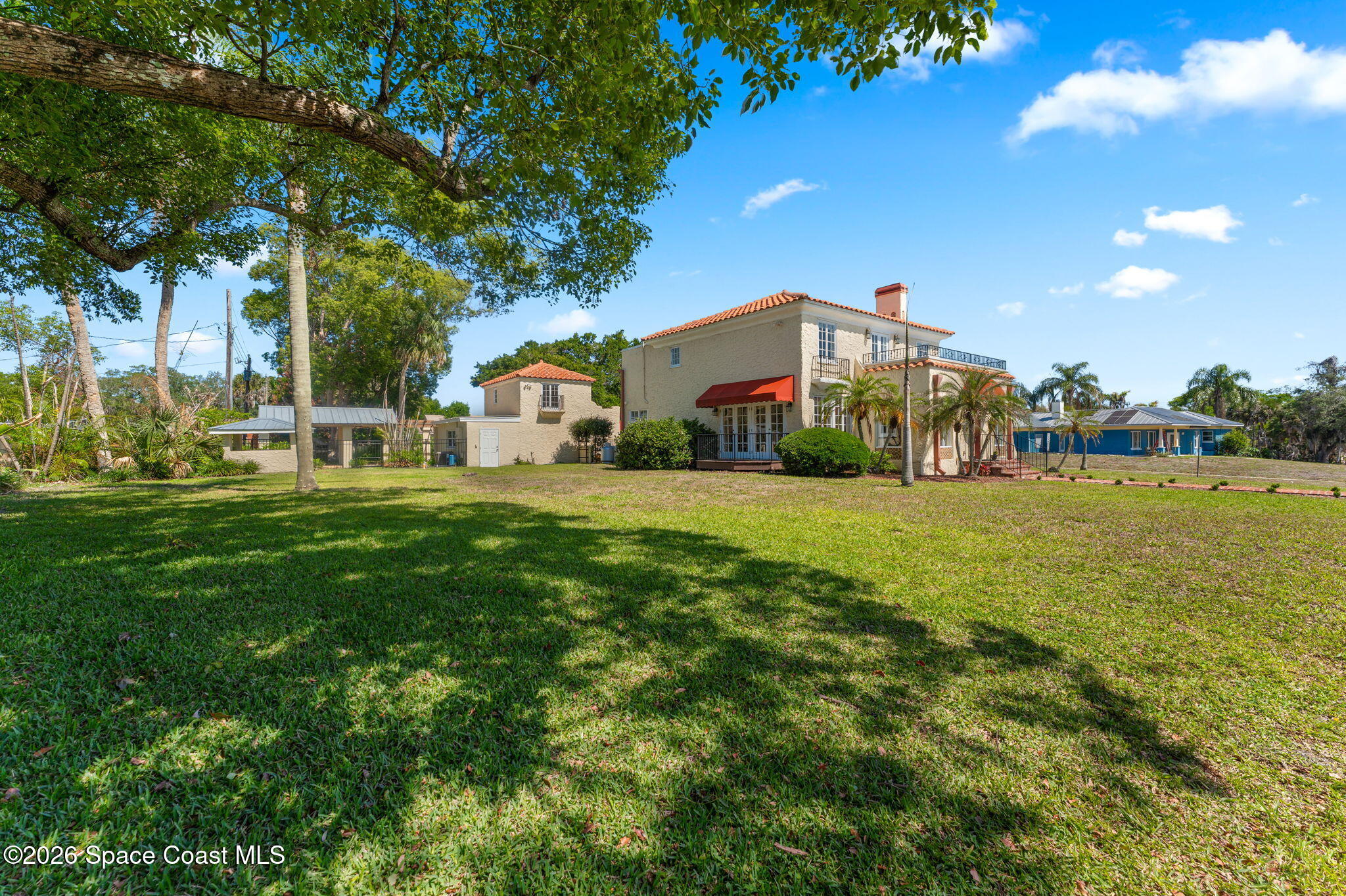 2105 Mac Farland Drive