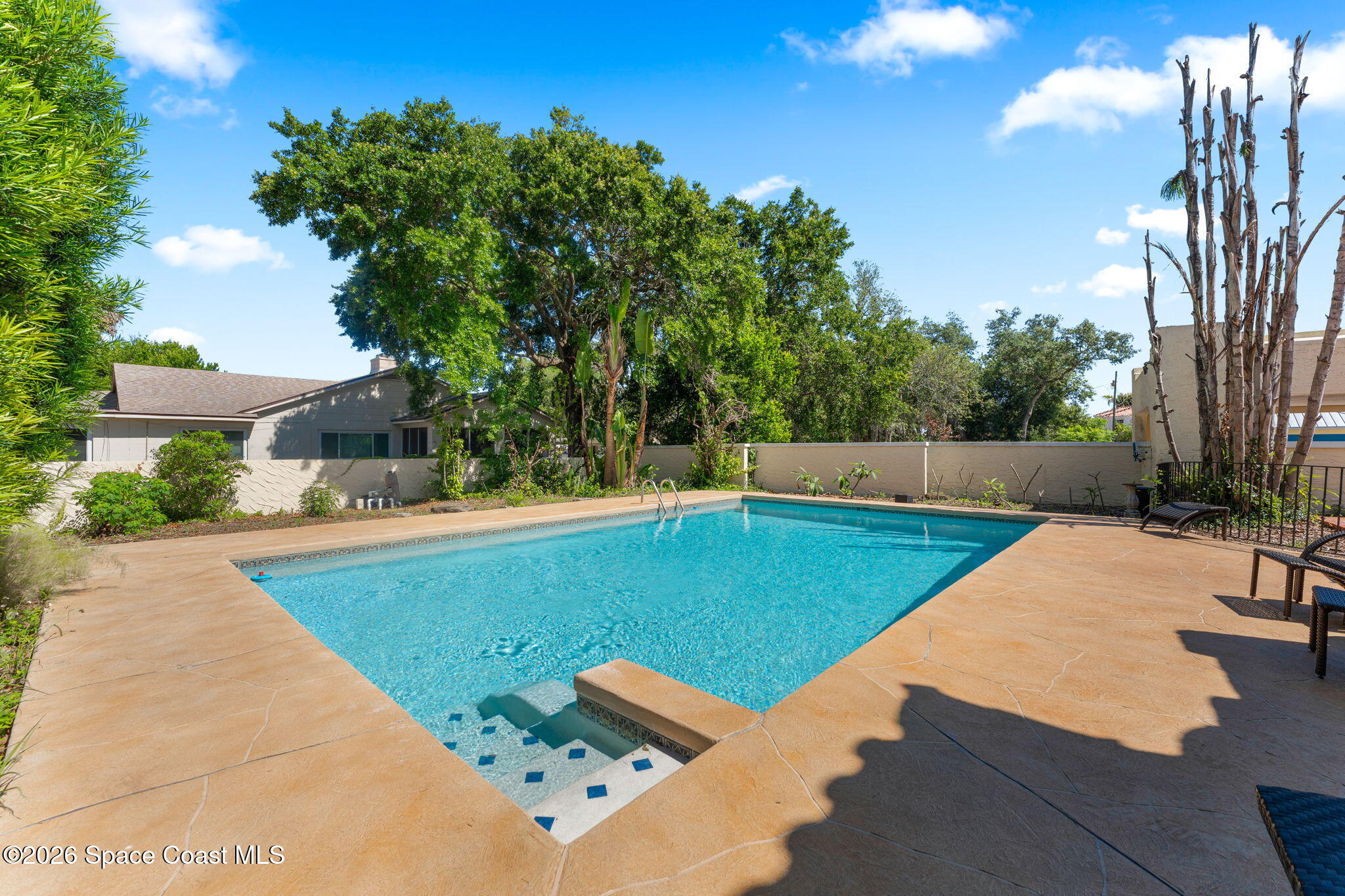 2105 Mac Farland Drive