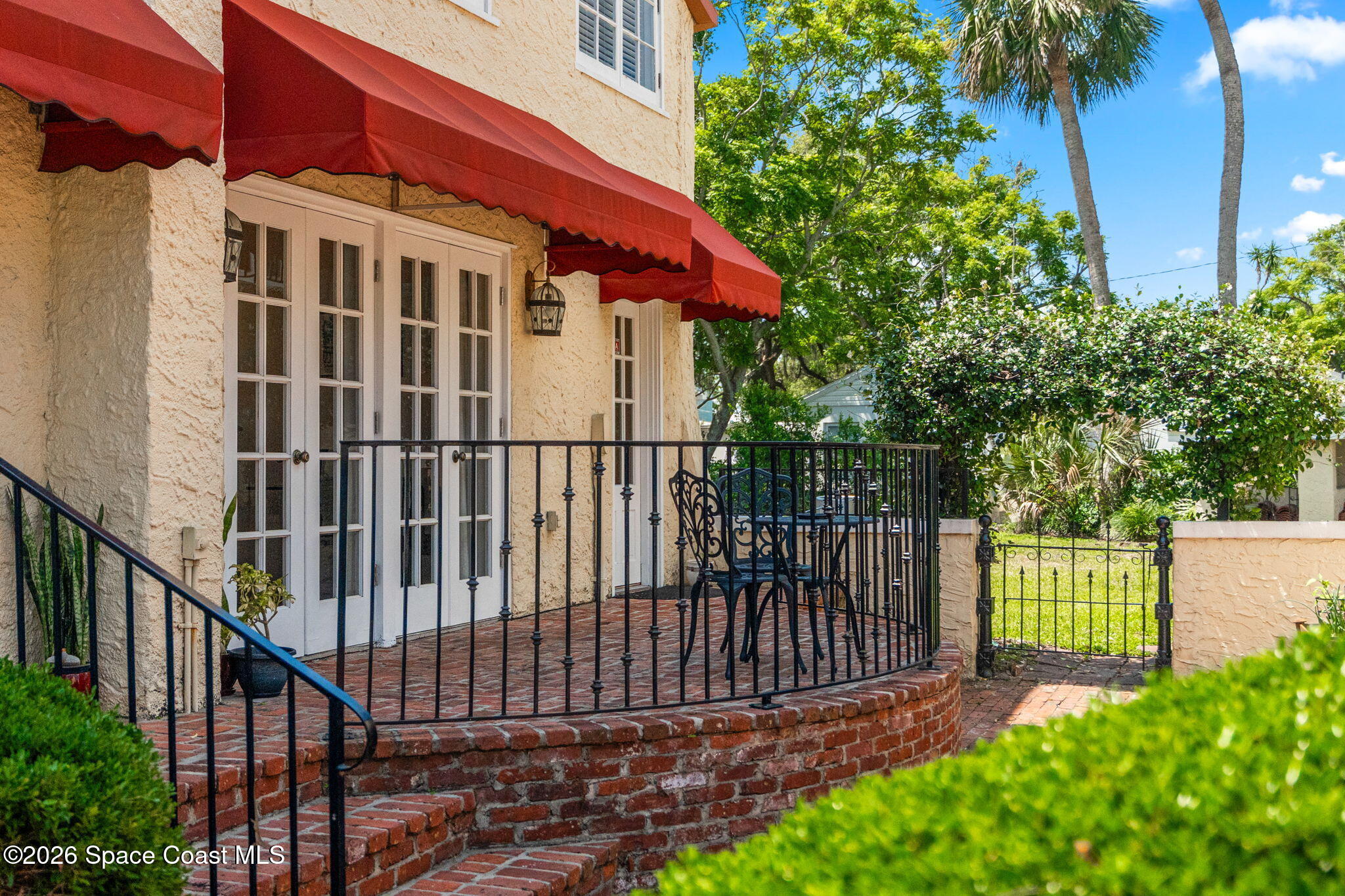 2105 Mac Farland Drive