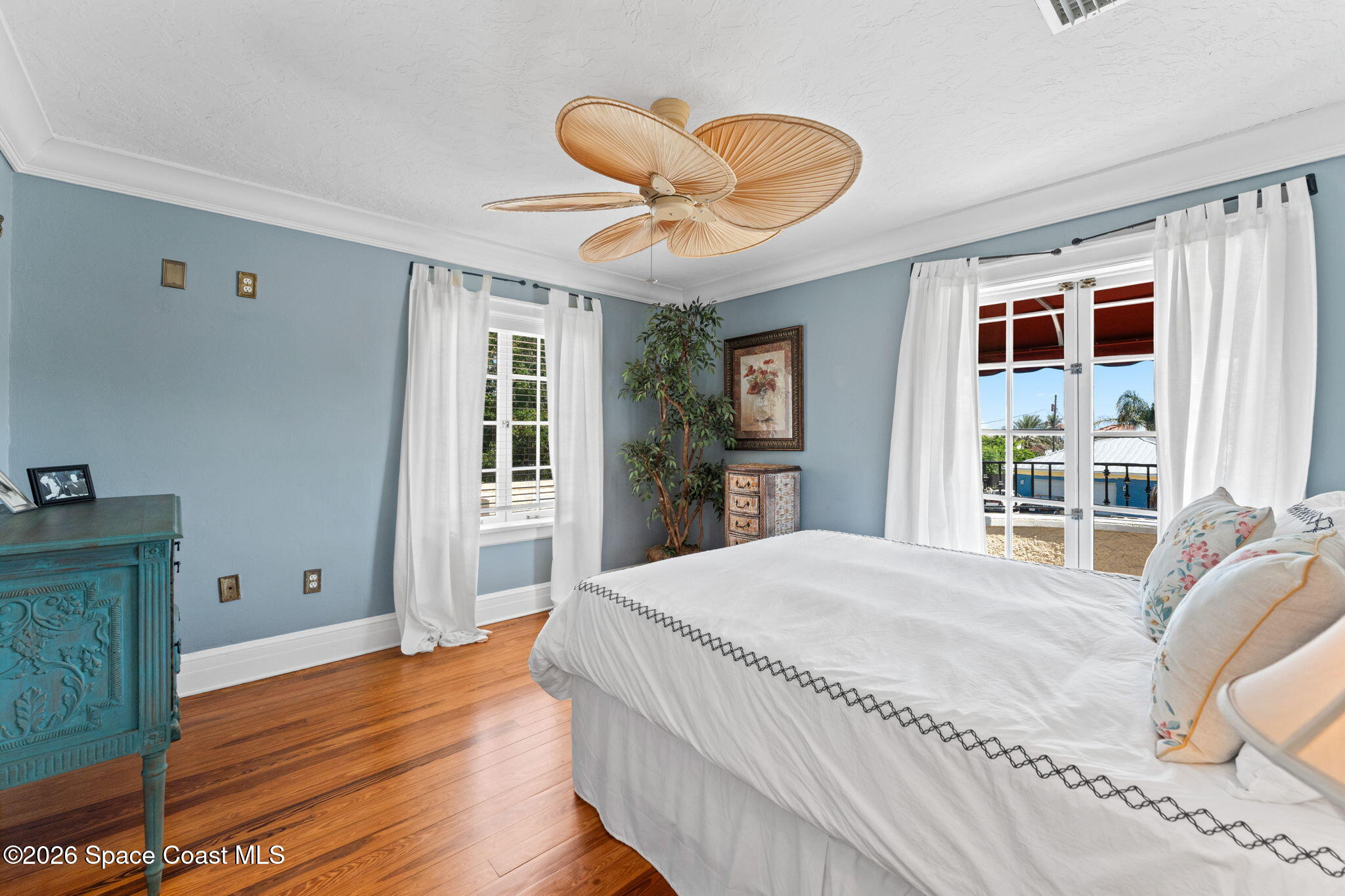 2105 Mac Farland Drive