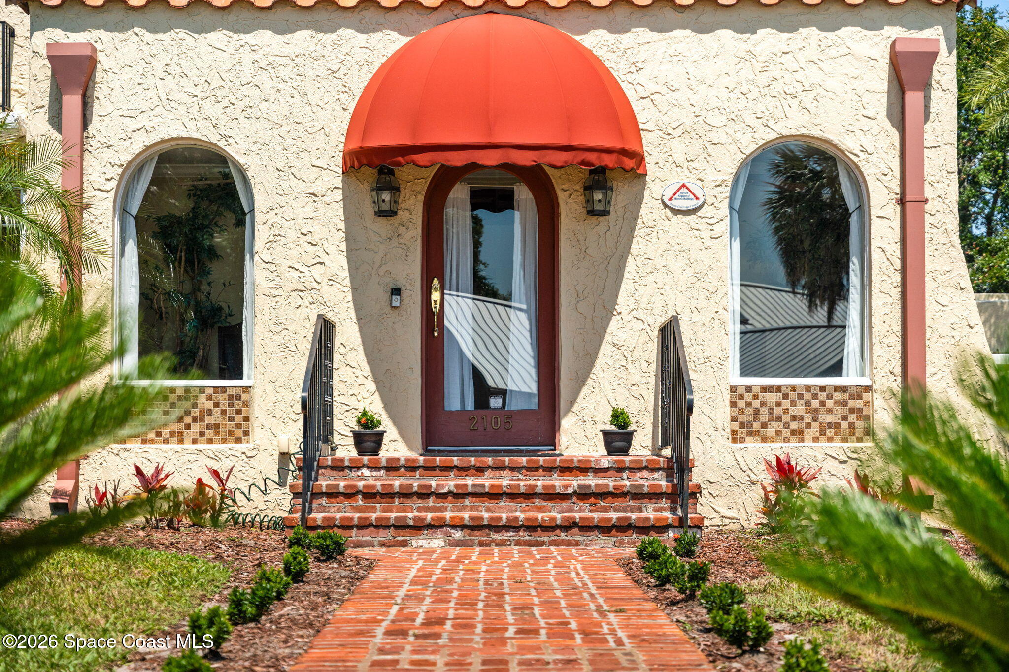 2105 Mac Farland Drive