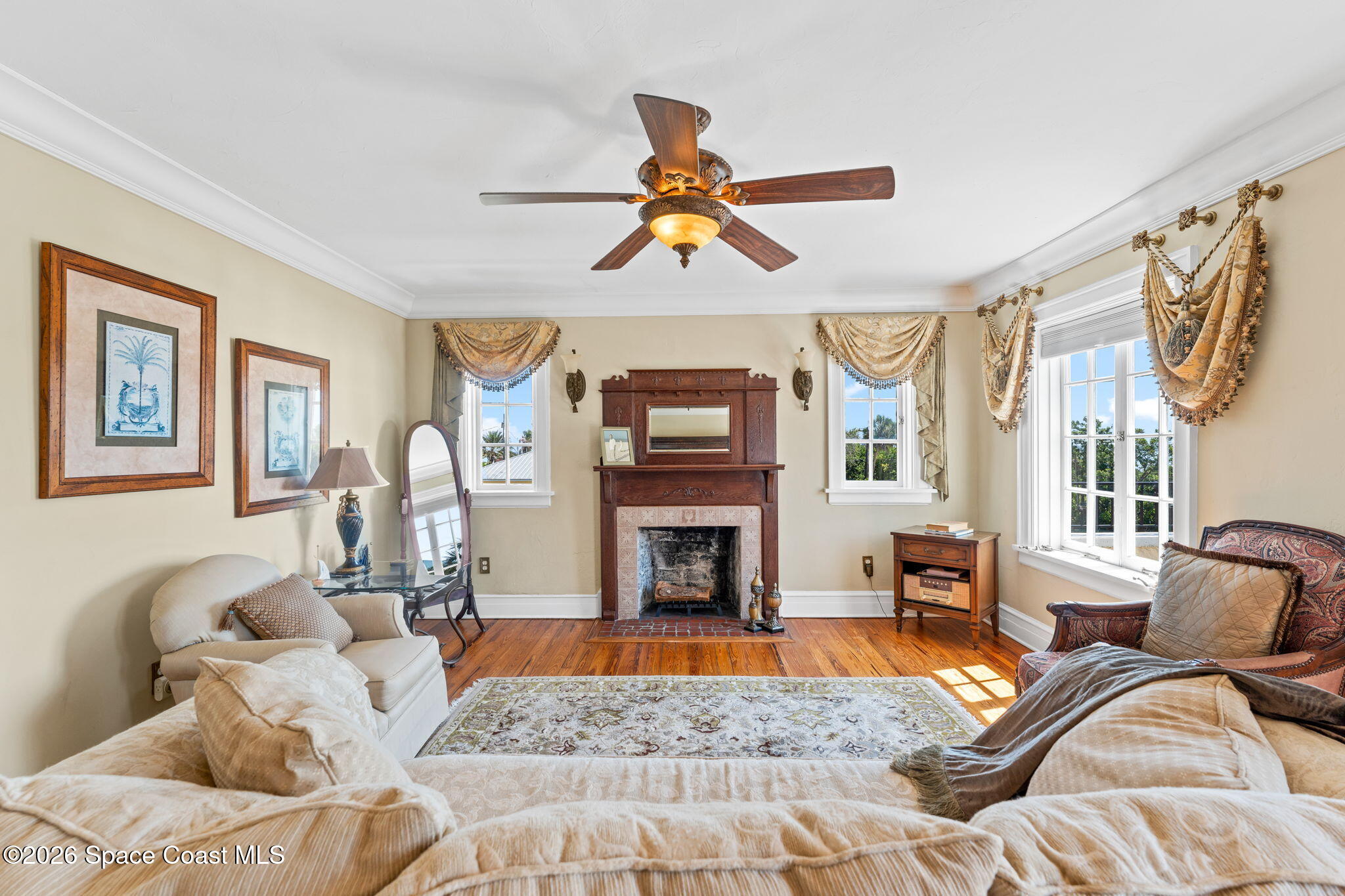 2105 Mac Farland Drive