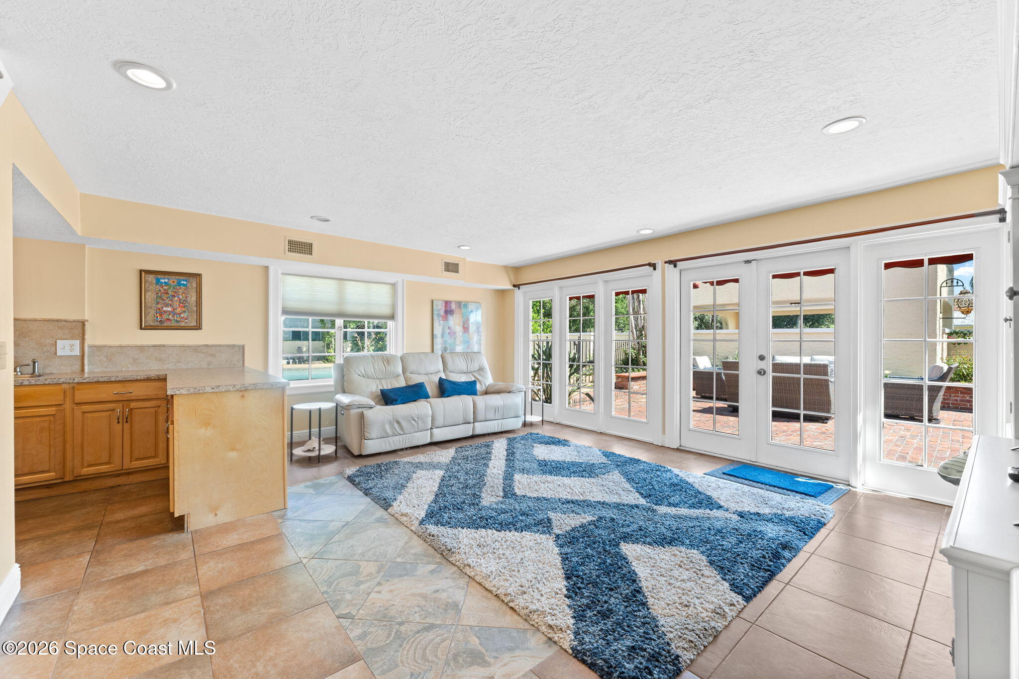 2105 Mac Farland Drive