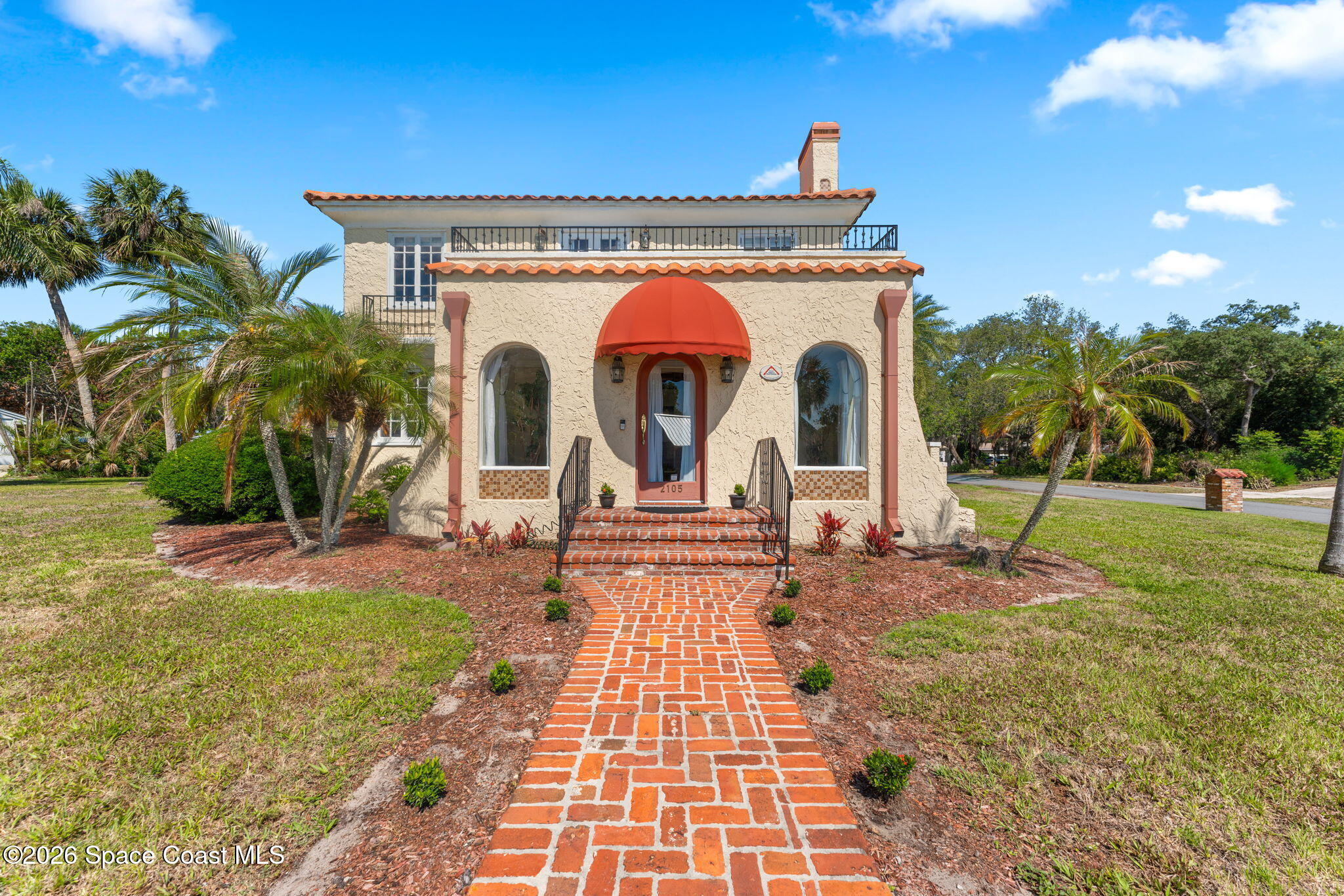 2105 Mac Farland Drive