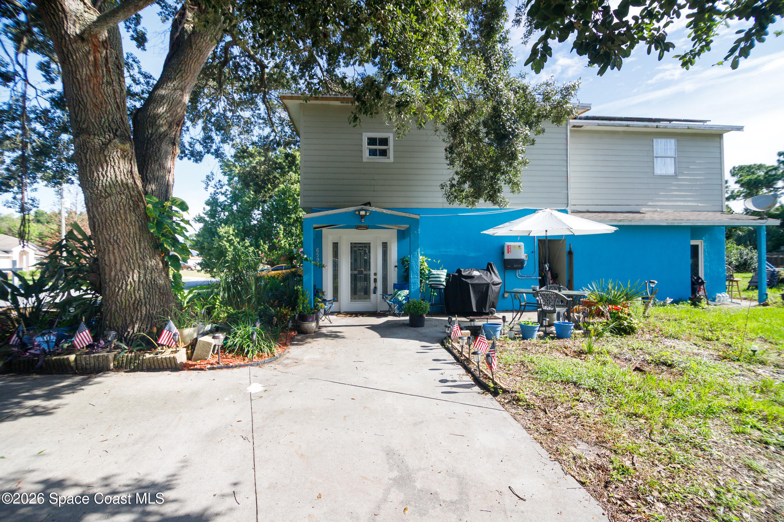 6599 Bamboo Avenue