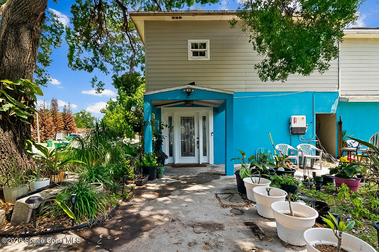 6599 Bamboo Avenue