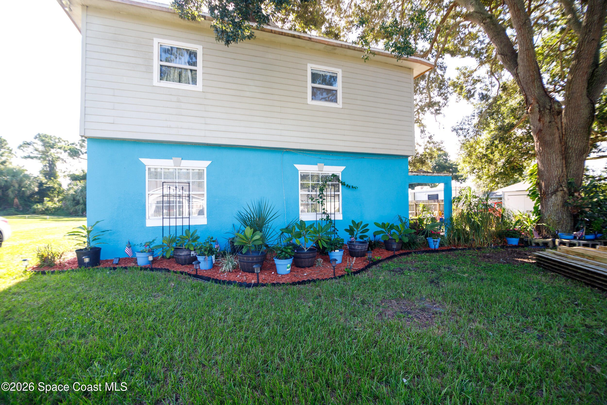 6599 Bamboo Avenue