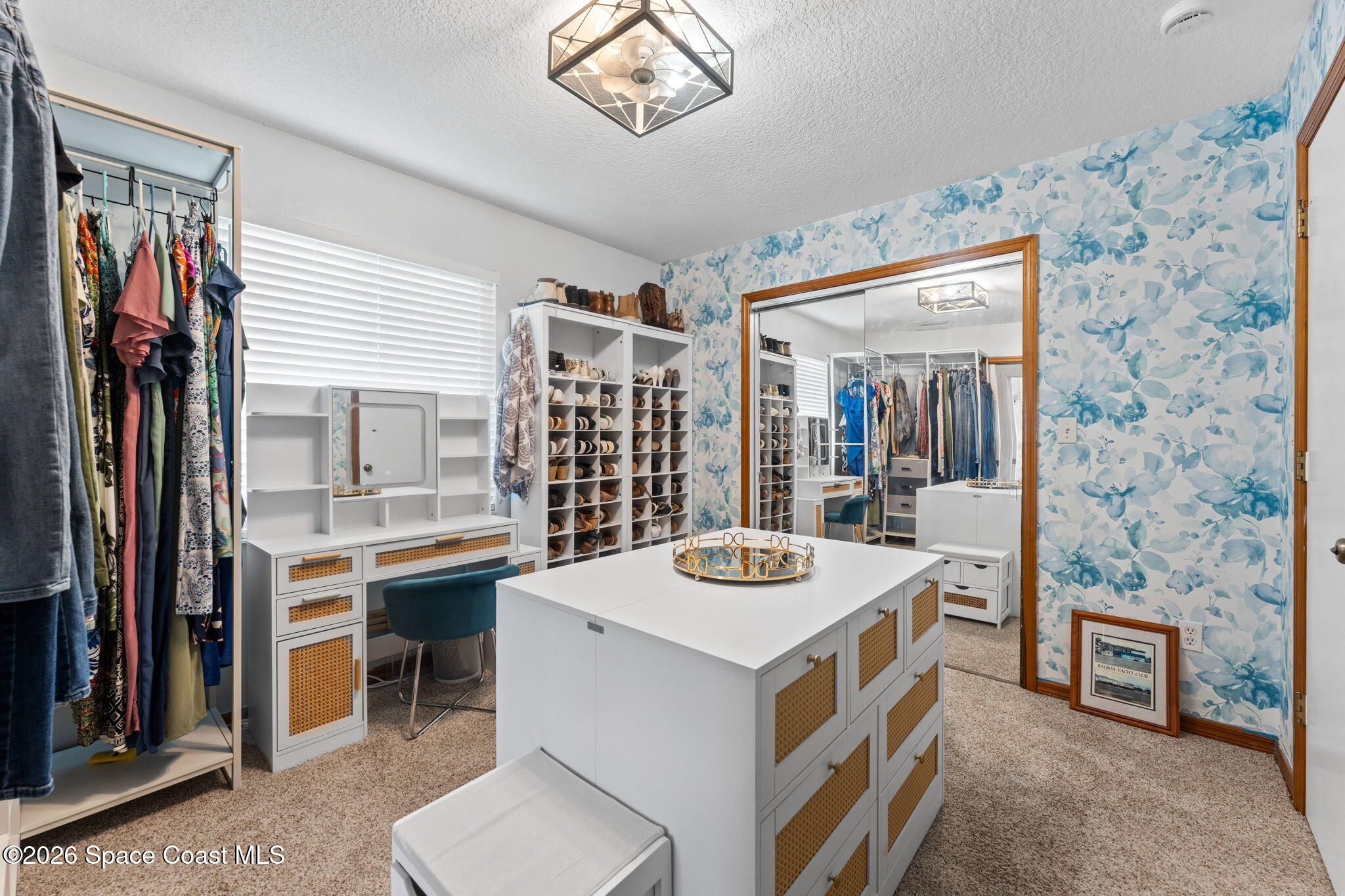 1275 Island Drive