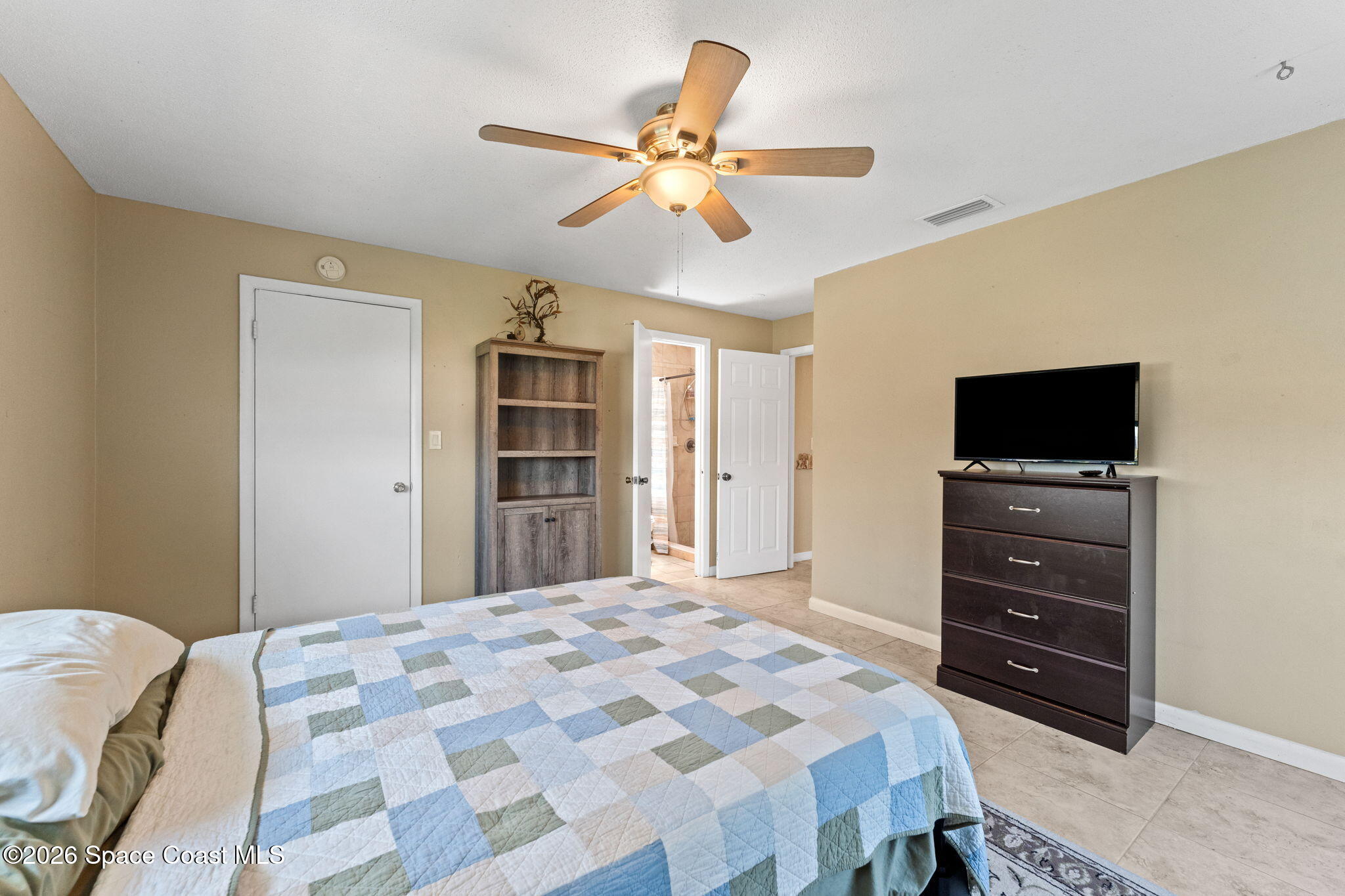 1275 Island Drive