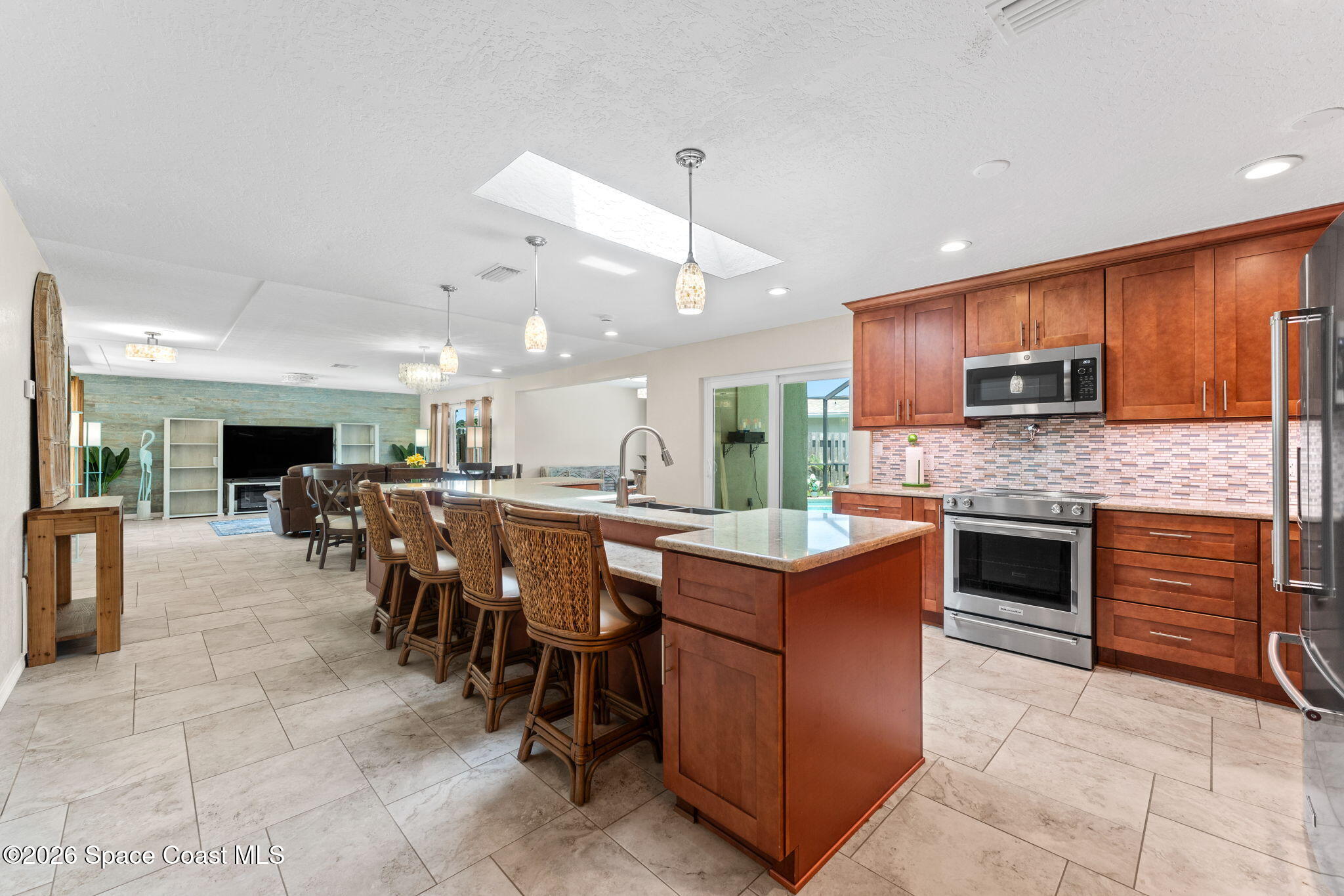 1275 Island Drive
