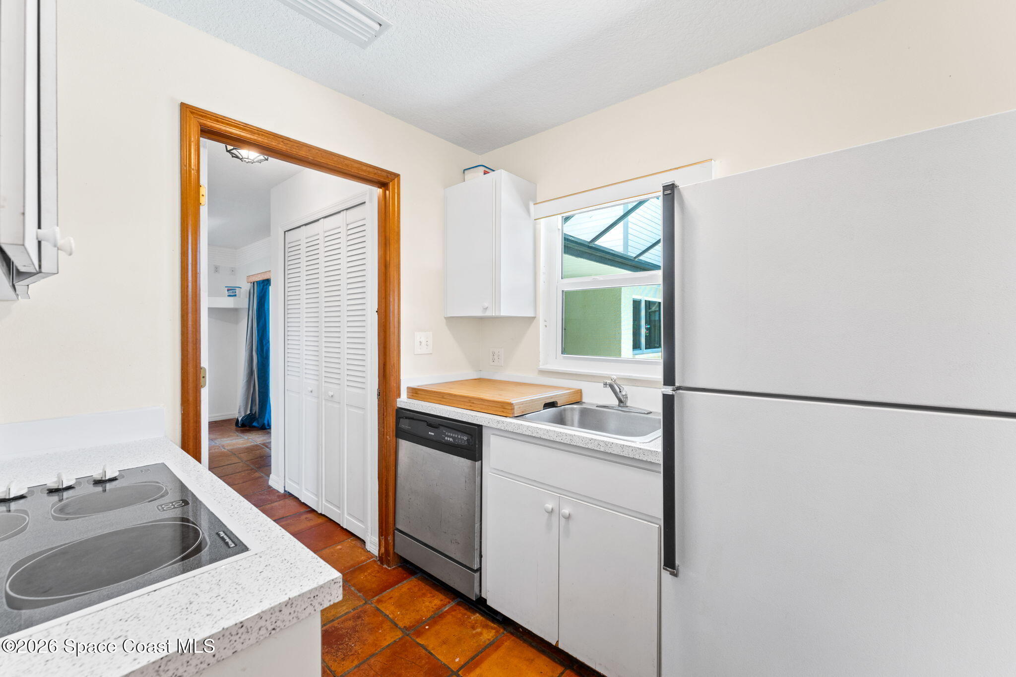 1275 Island Drive