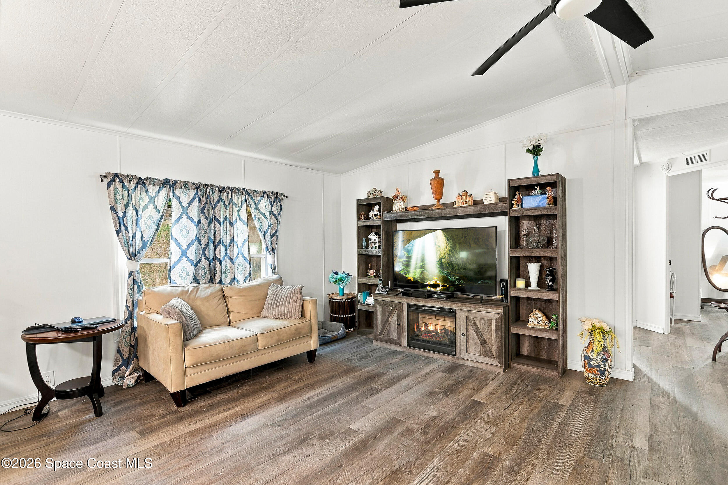 2424 Elsie Circle