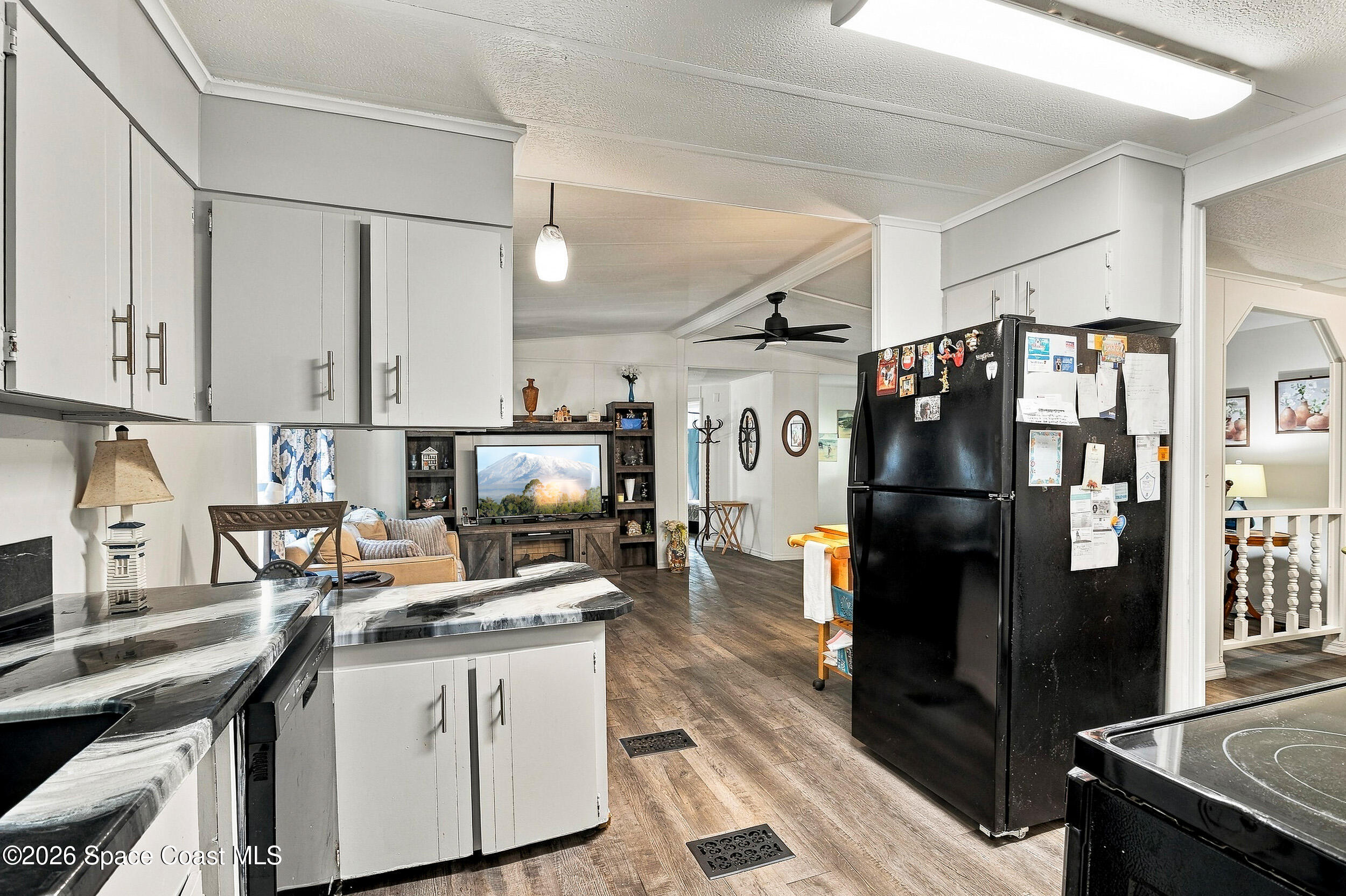 2424 Elsie Circle