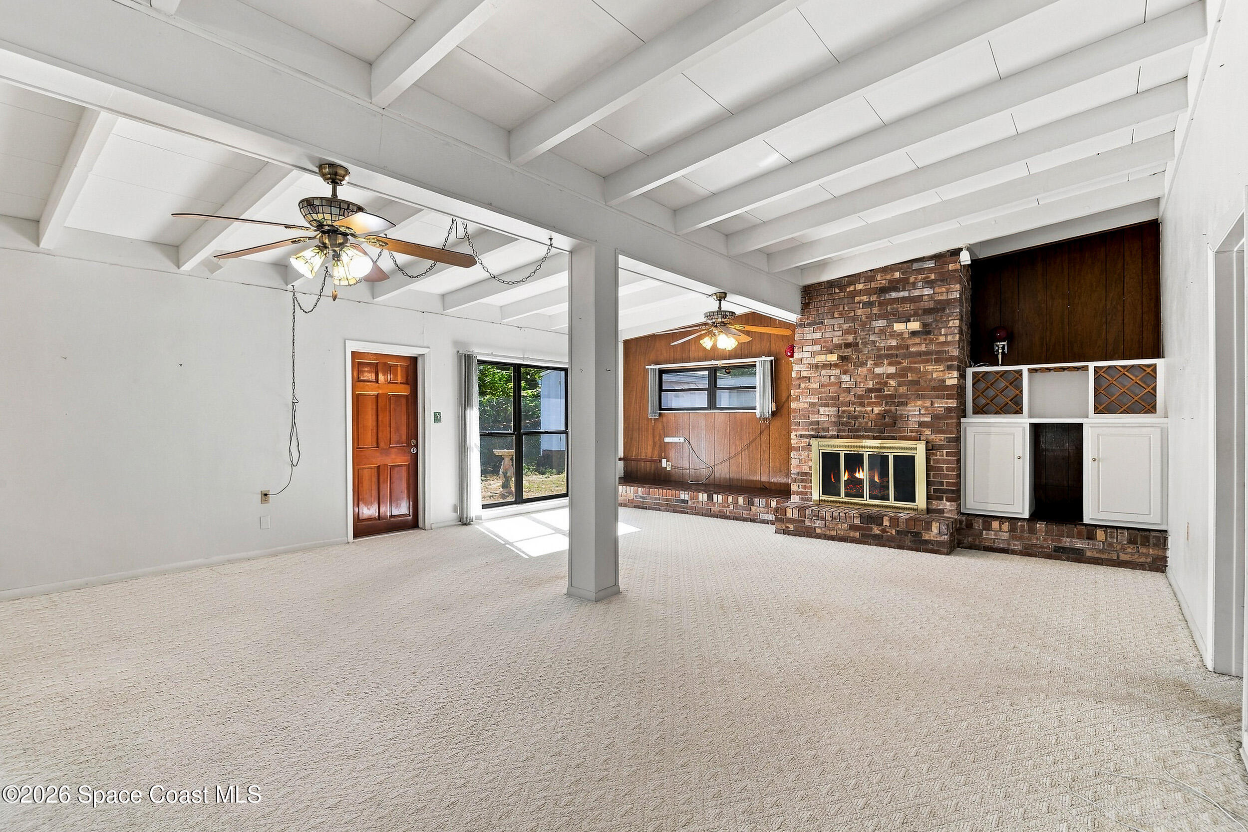 15 Knollwood Drive