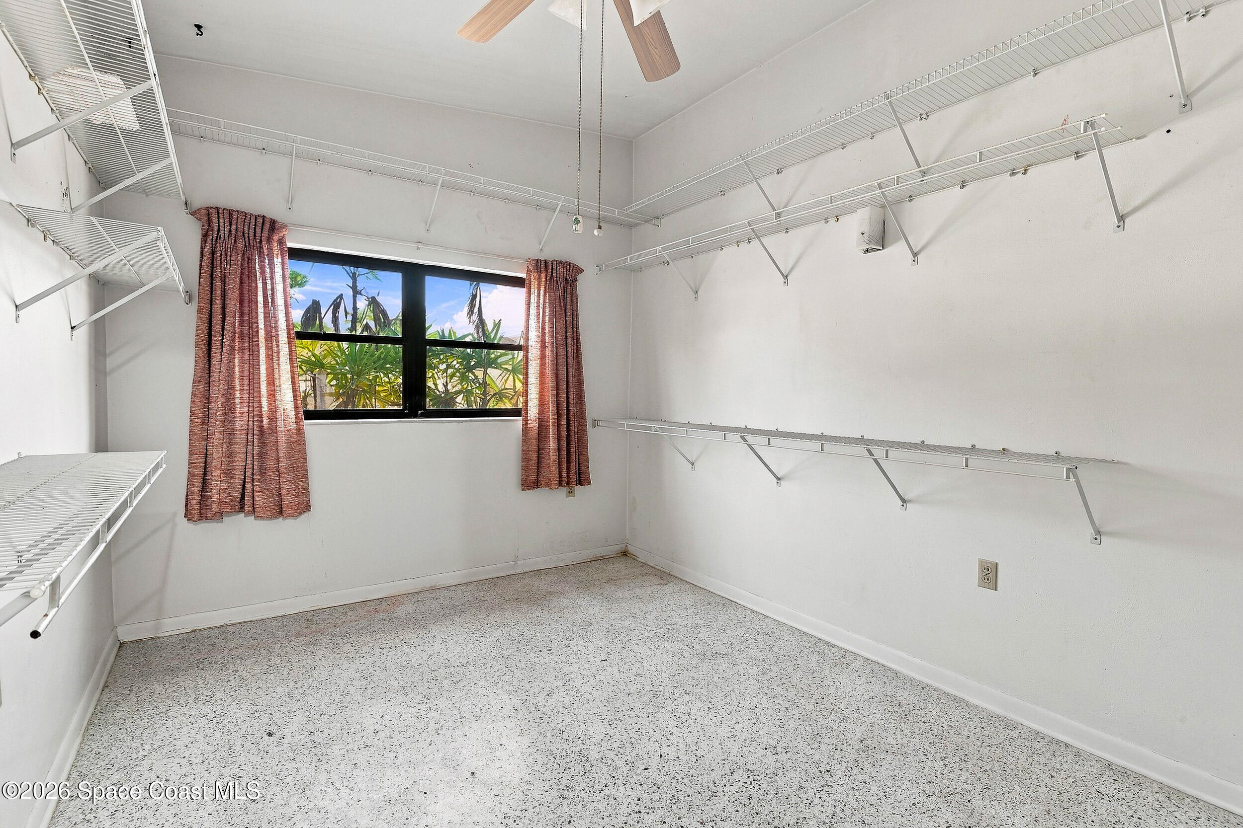 15 Knollwood Drive