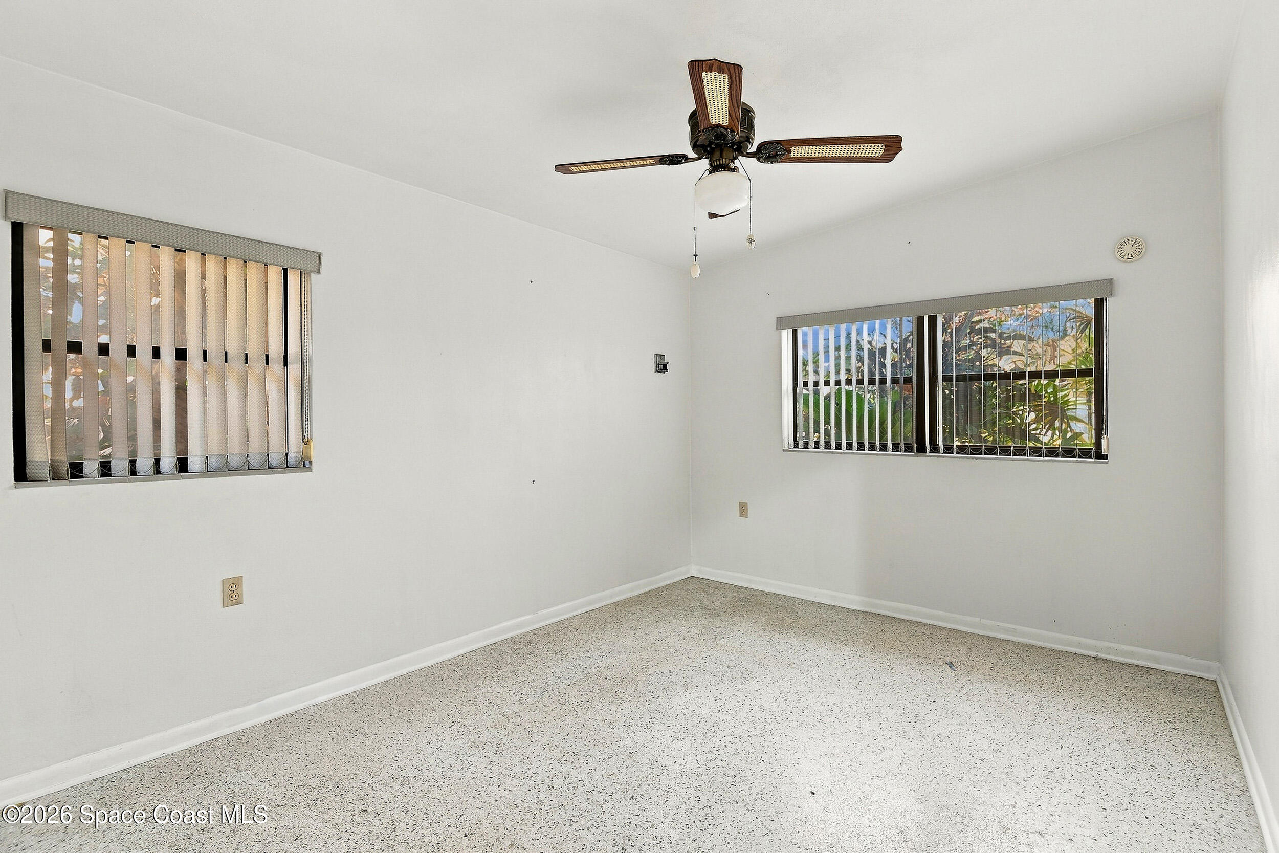 15 Knollwood Drive