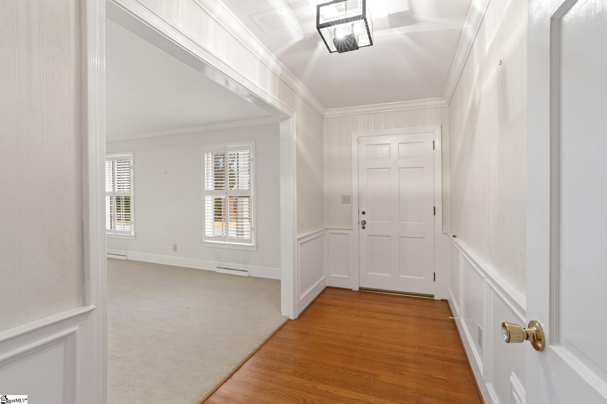2 Woodfern Circle