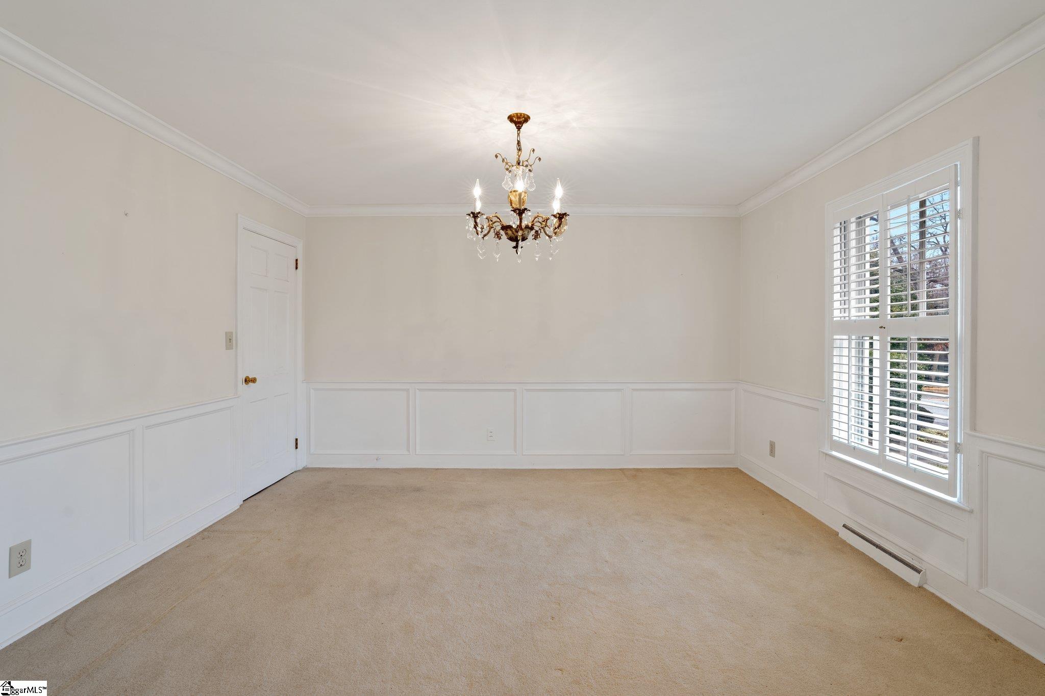 2 Woodfern Circle