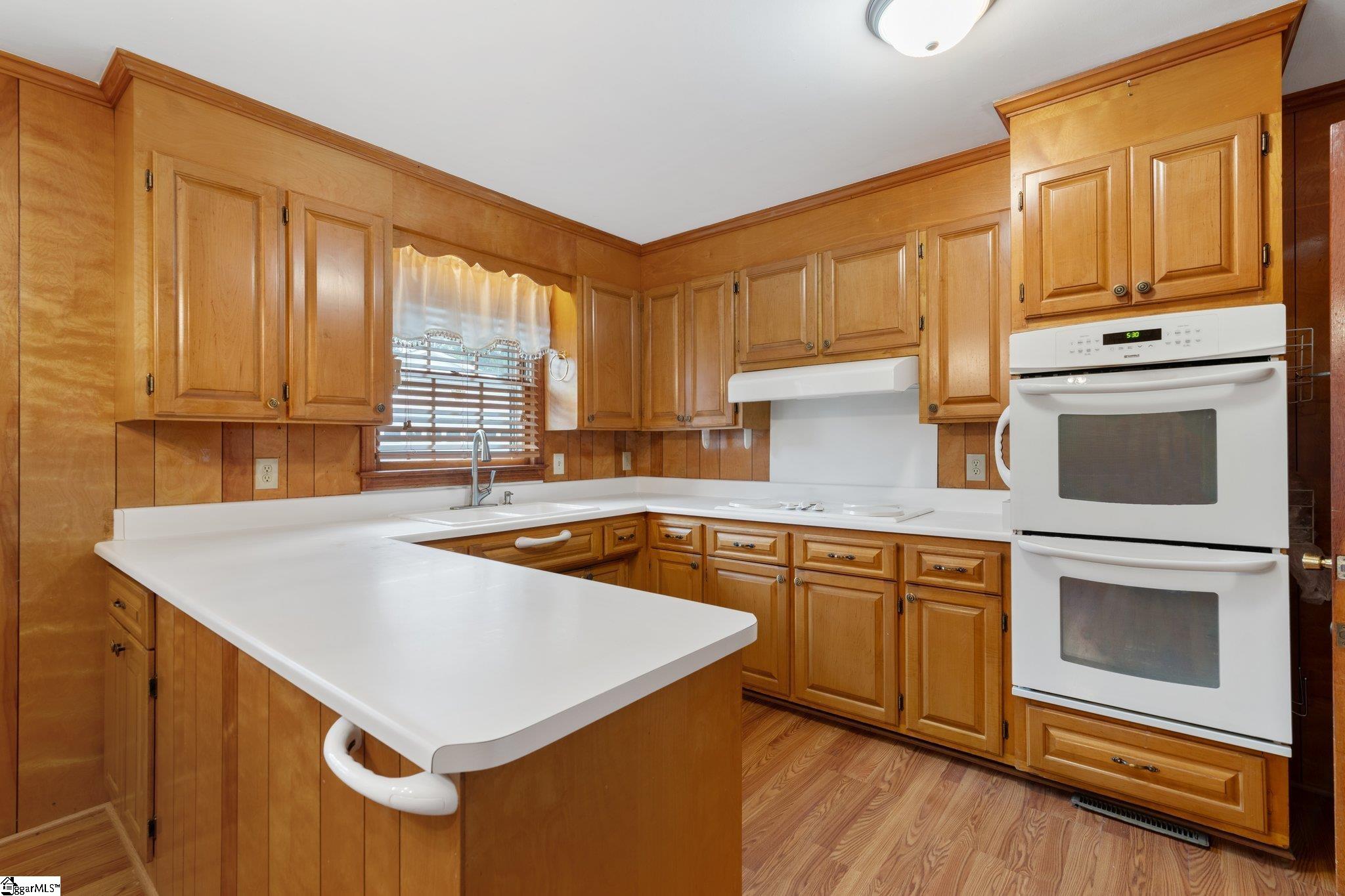 2 Woodfern Circle