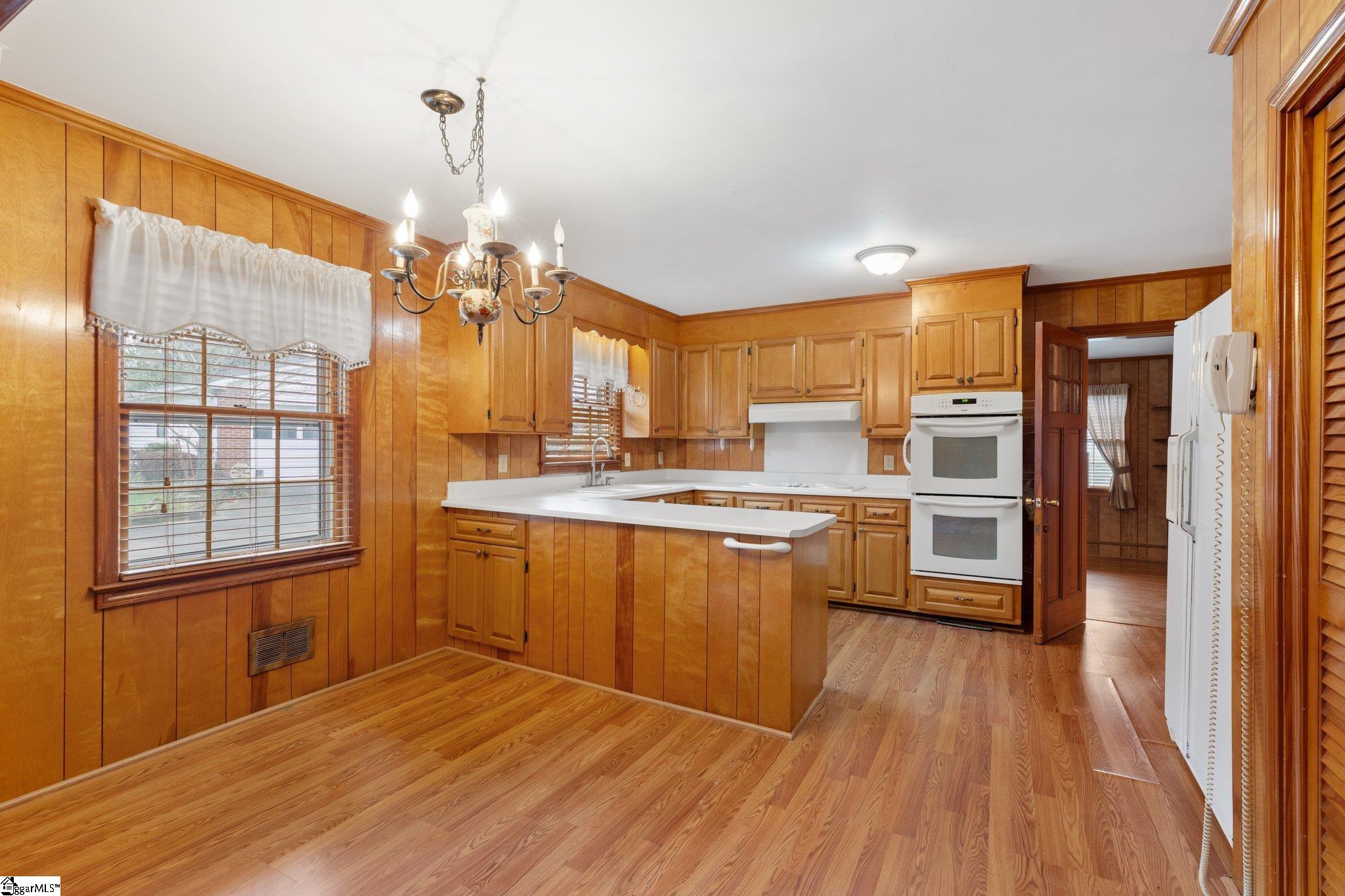2 Woodfern Circle