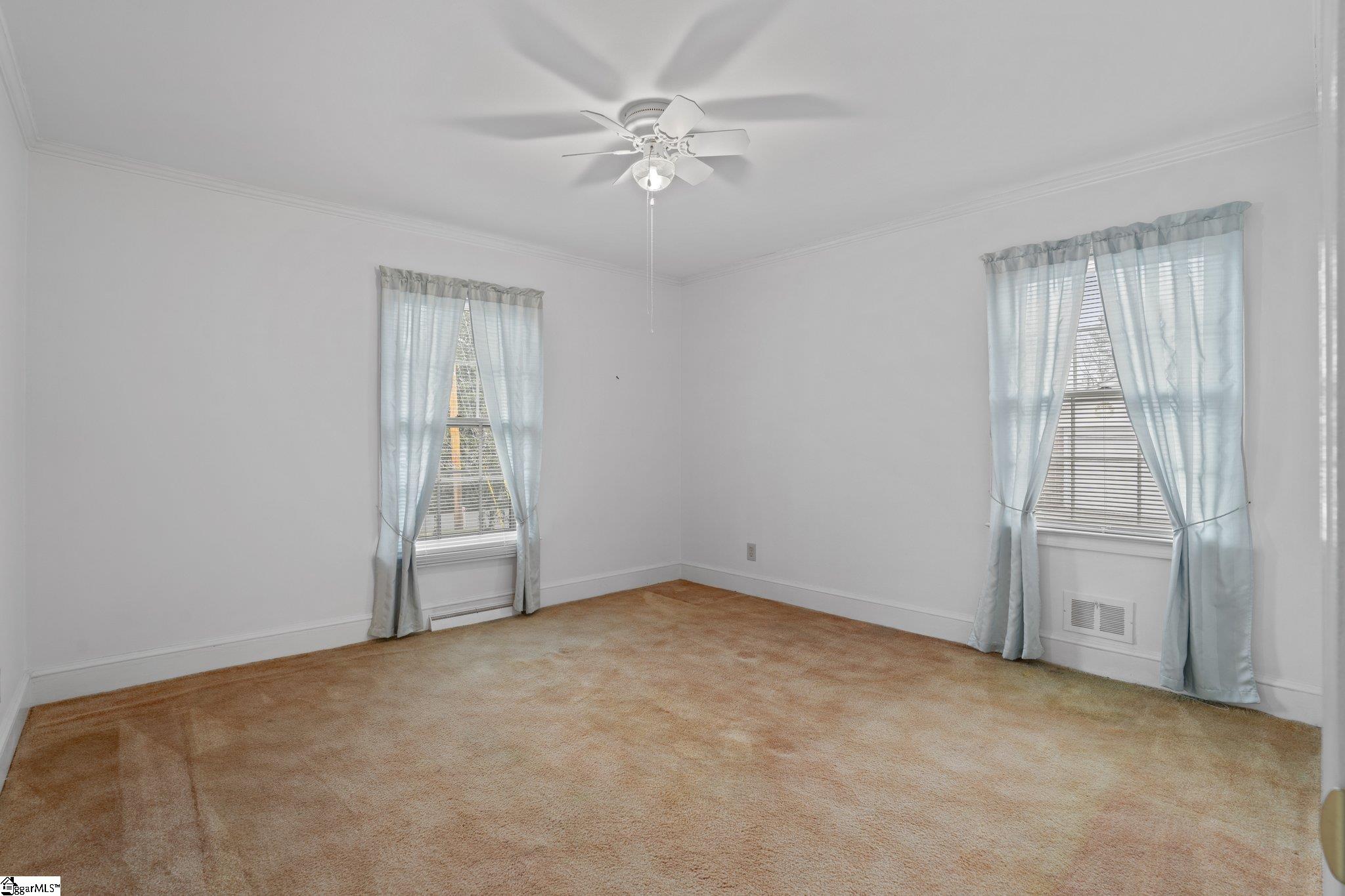 2 Woodfern Circle