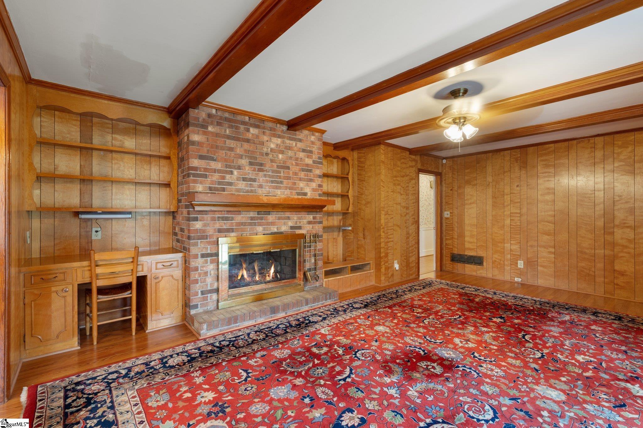2 Woodfern Circle