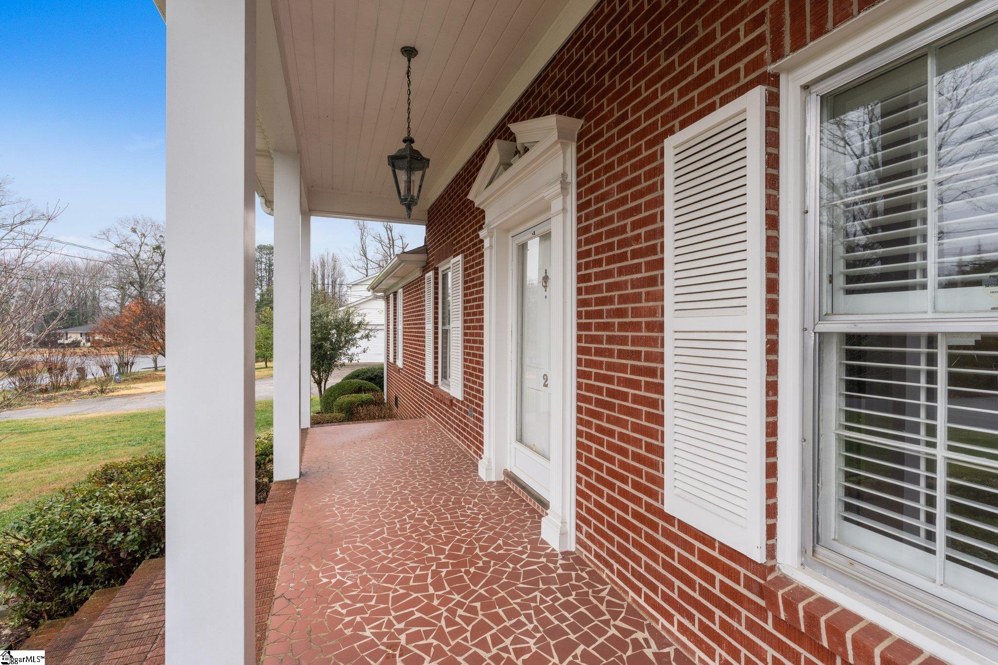 2 Woodfern Circle